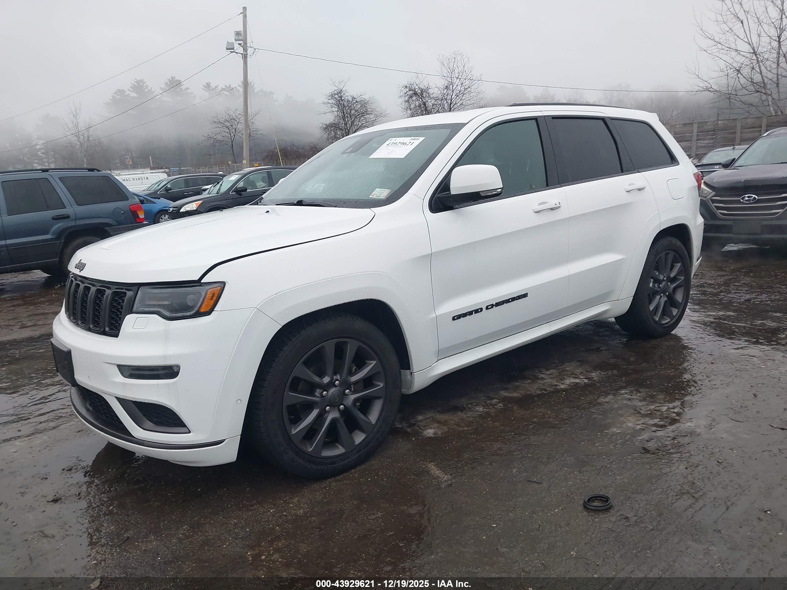 JEEP GRAND image 2