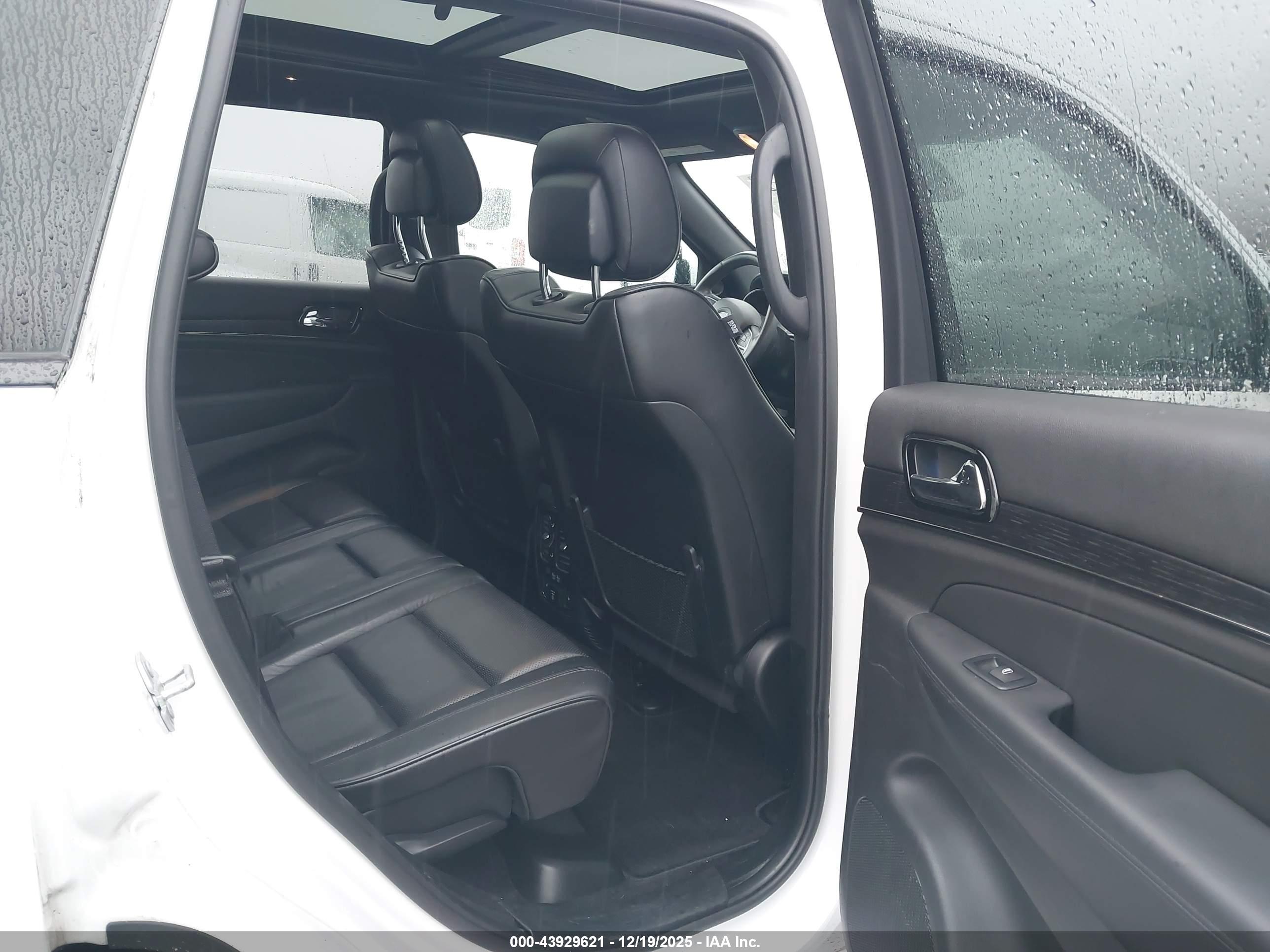 JEEP GRAND image 8