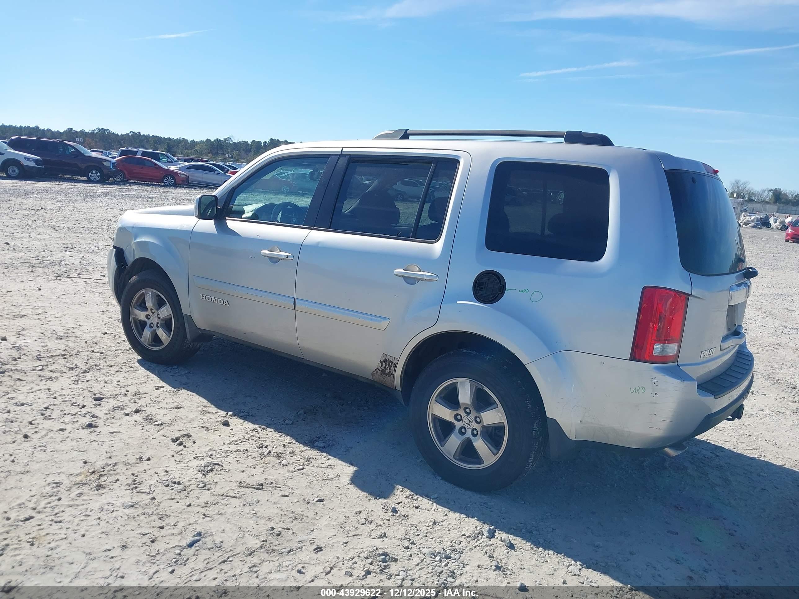 HONDA PILOT image 3