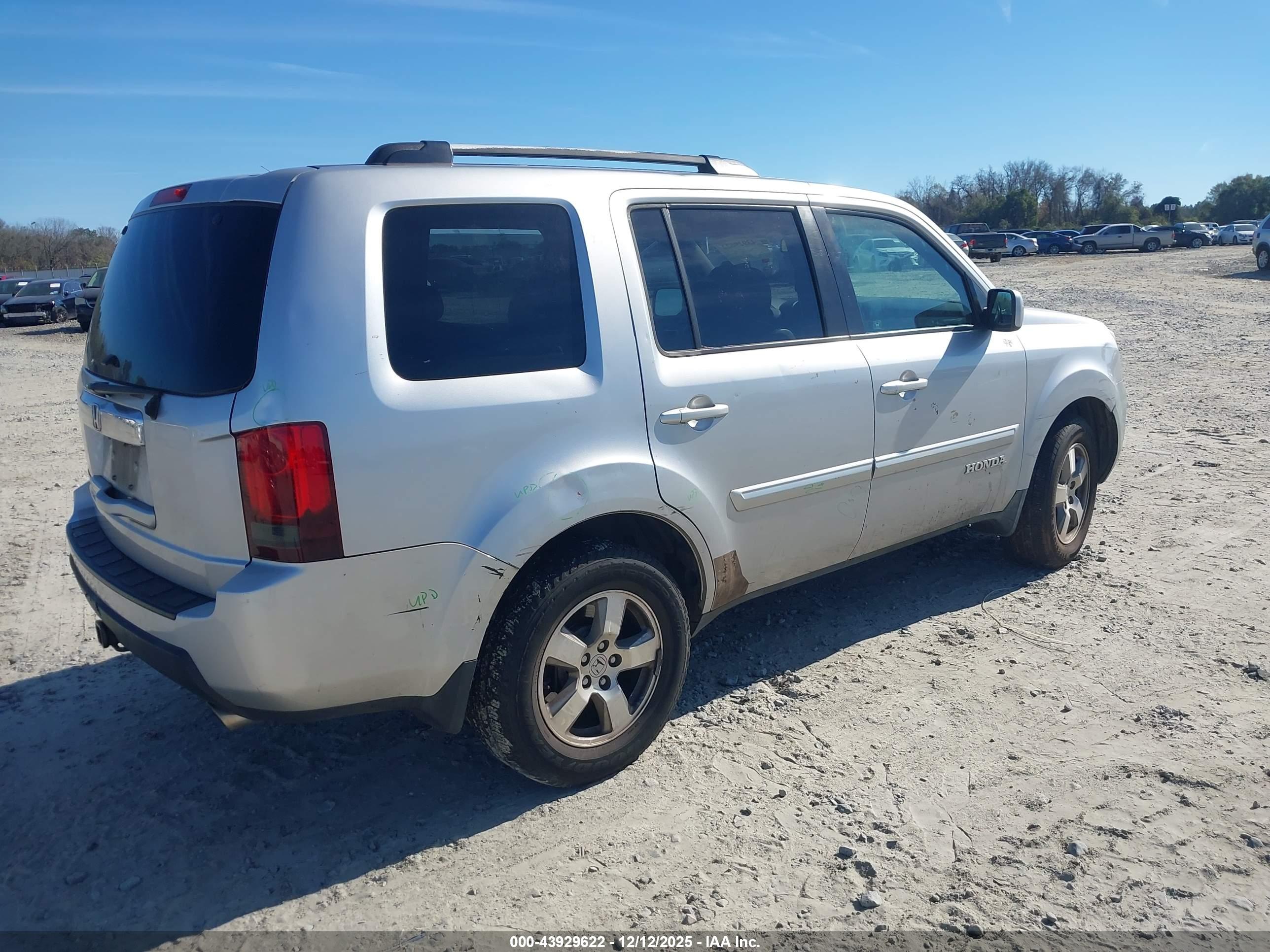 HONDA PILOT image 4