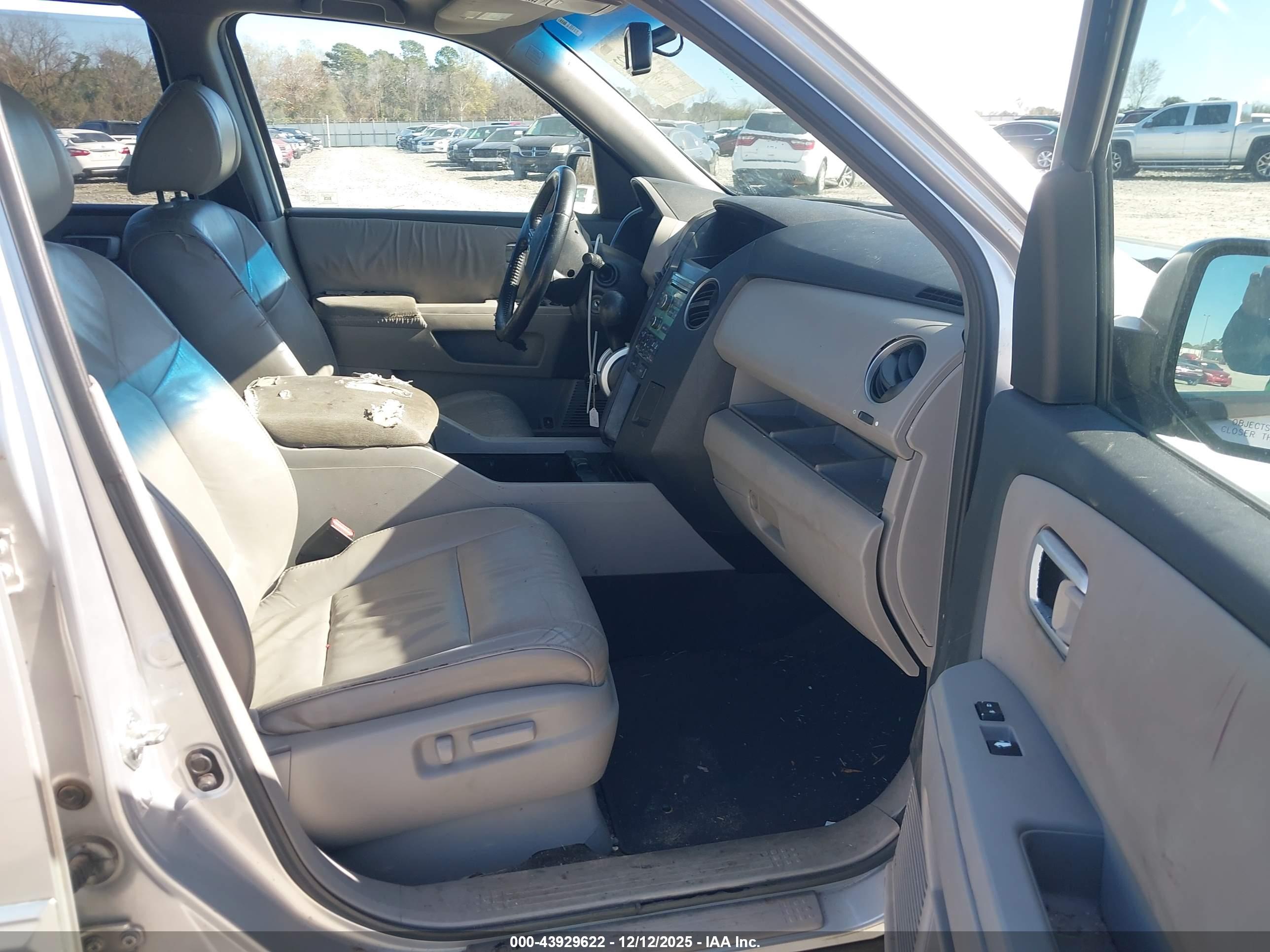 HONDA PILOT image 5