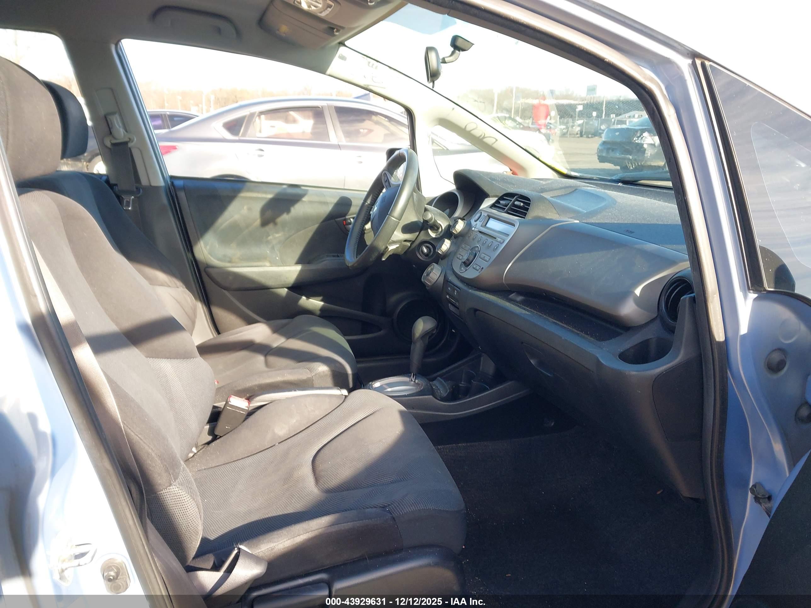 HONDA FIT image 5