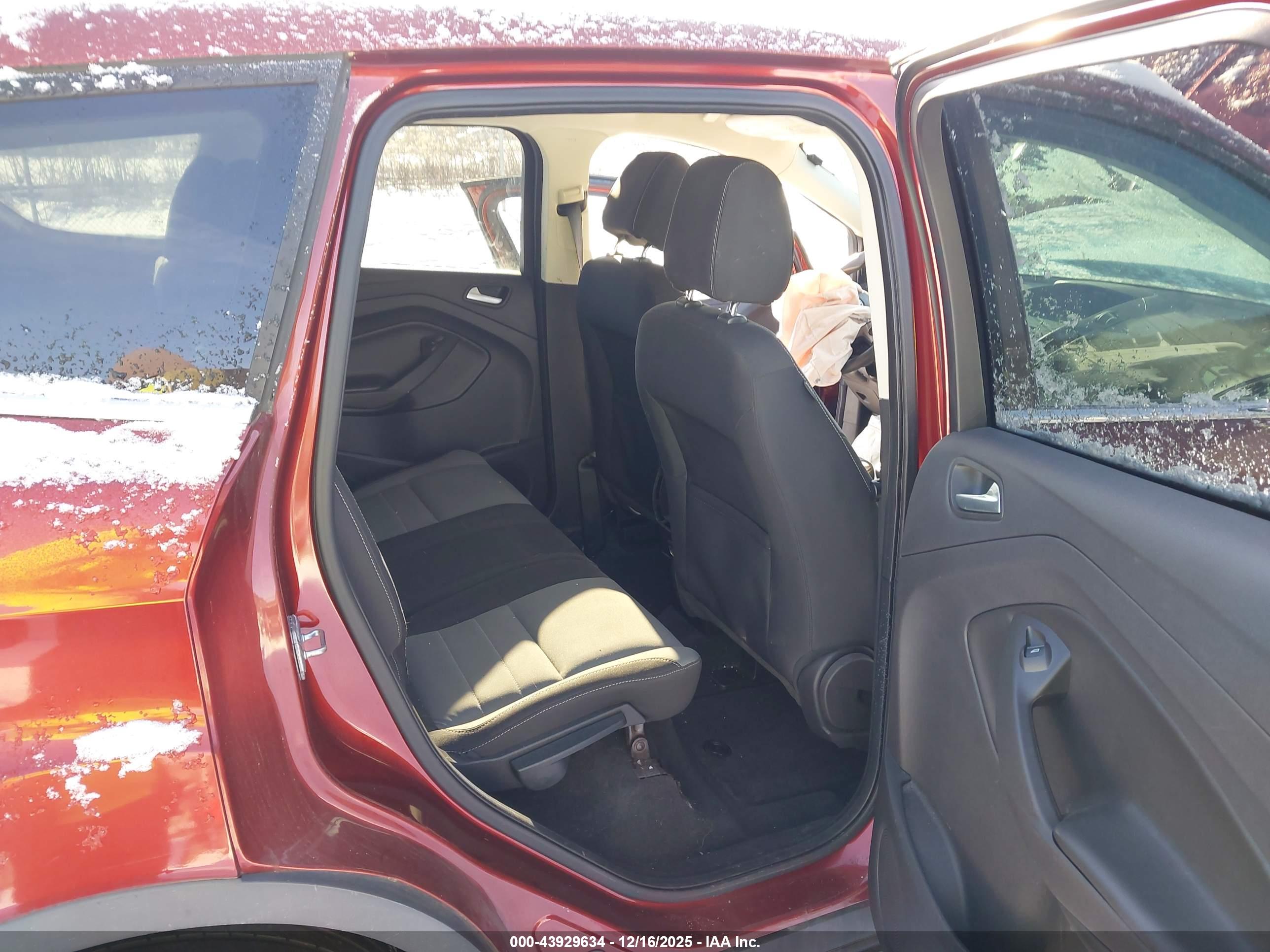 FORD ESCAPE image 8
