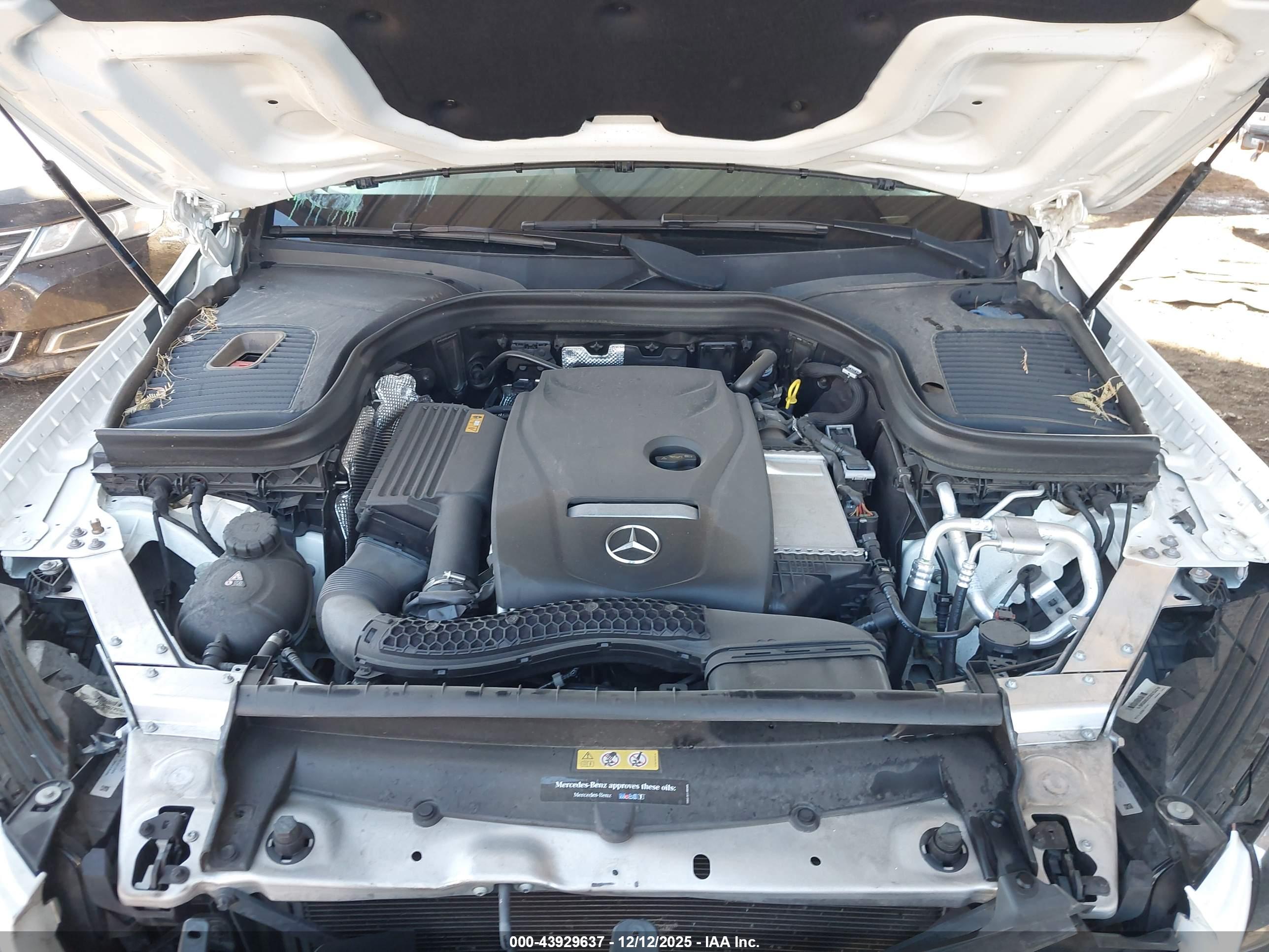 MERCEDES-BENZ GLC image 10