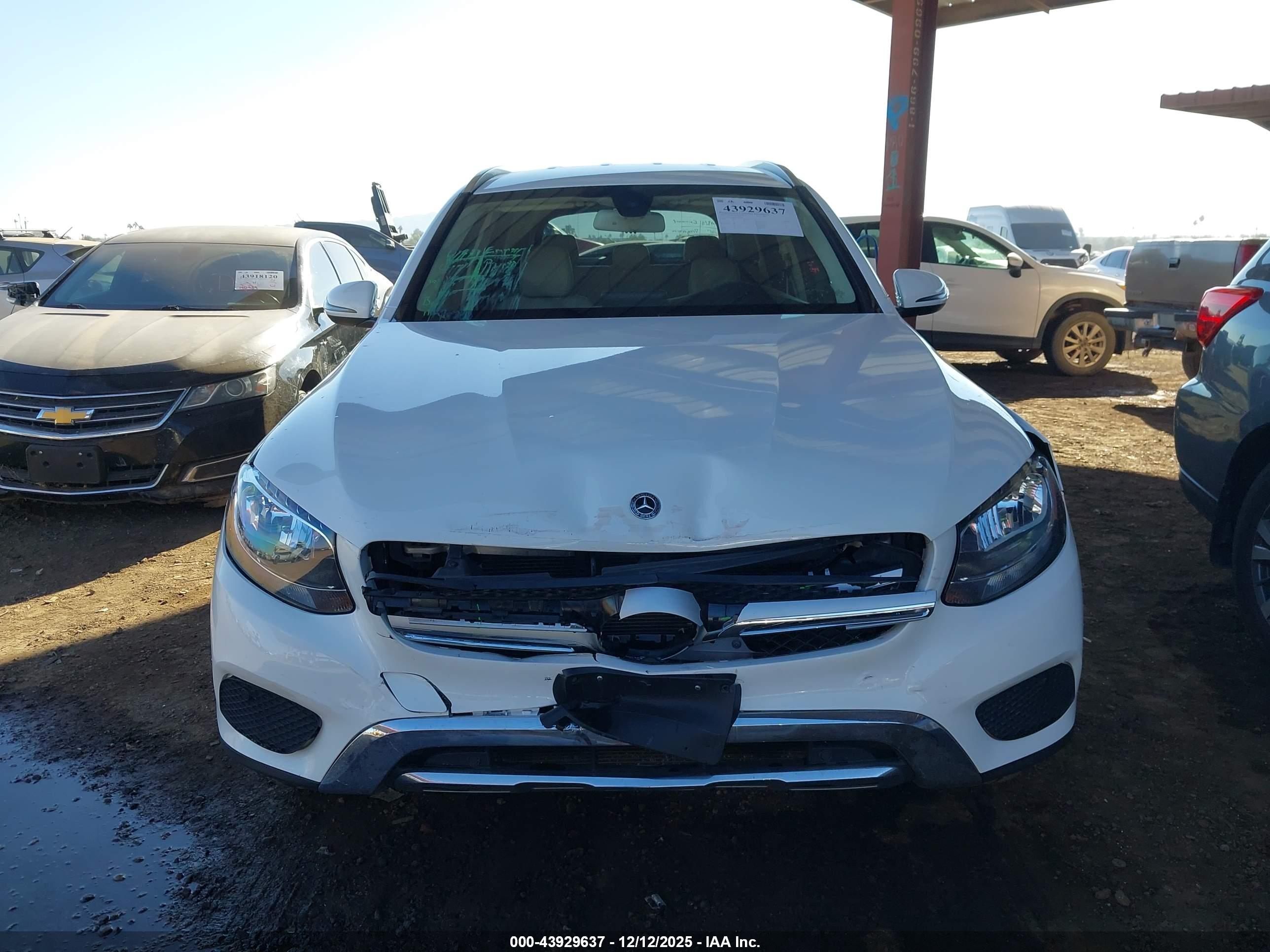 MERCEDES-BENZ GLC image 6