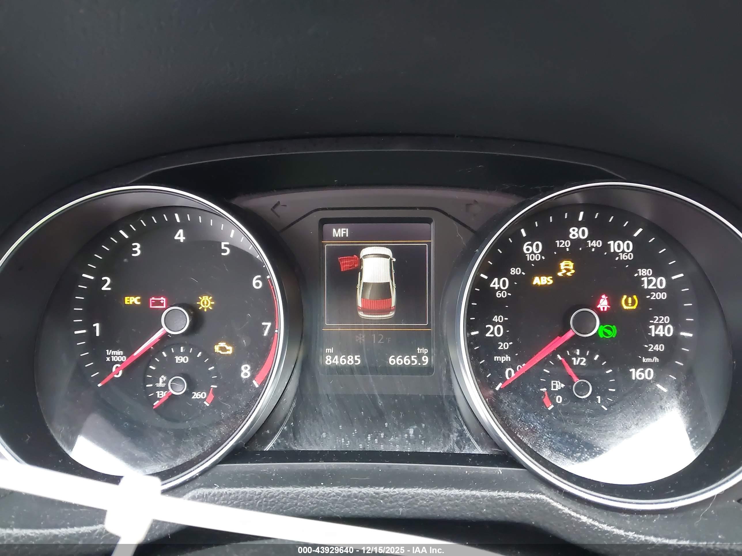 VOLKSWAGEN PASSAT image 7