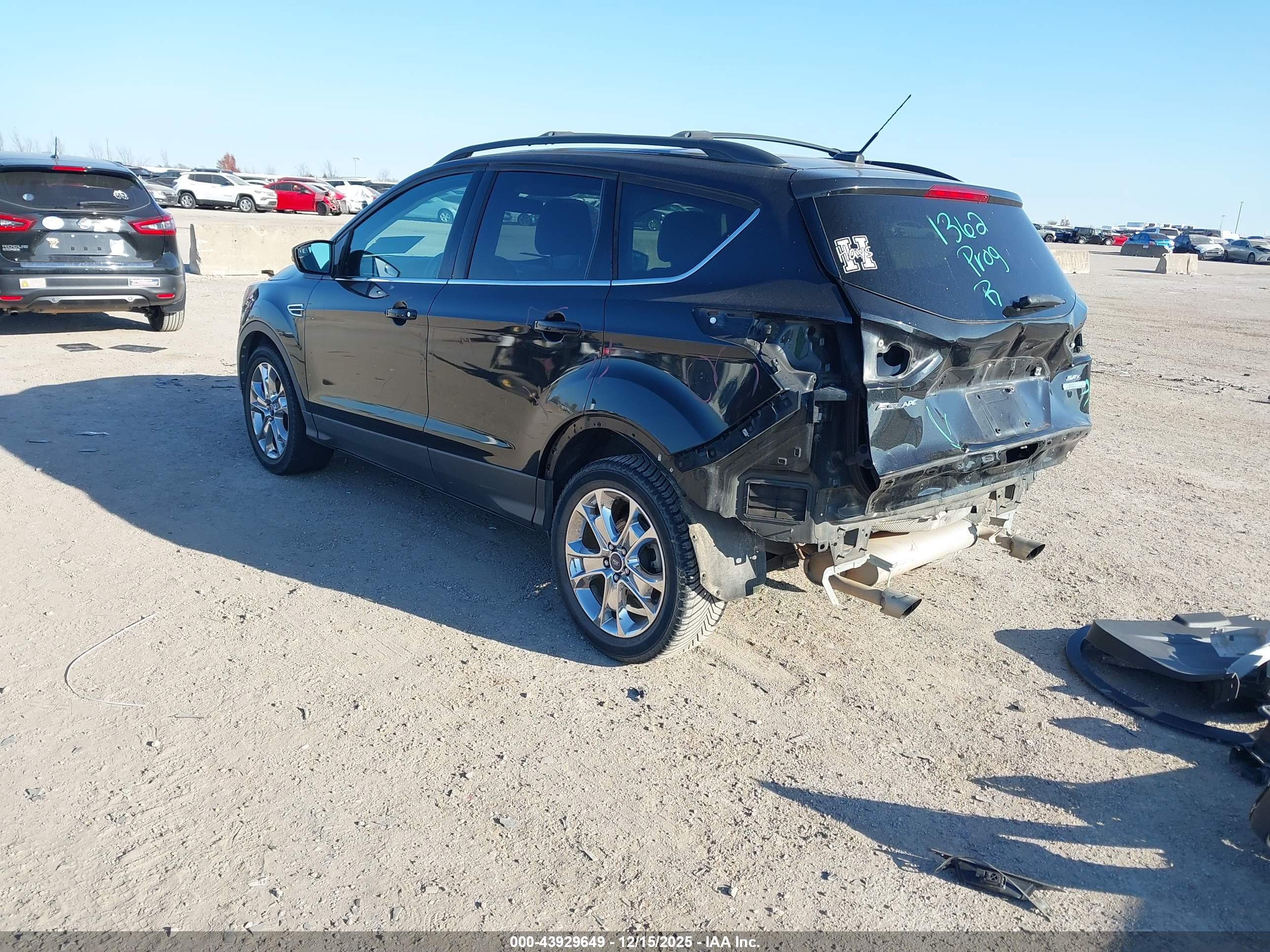 FORD ESCAPE image 3
