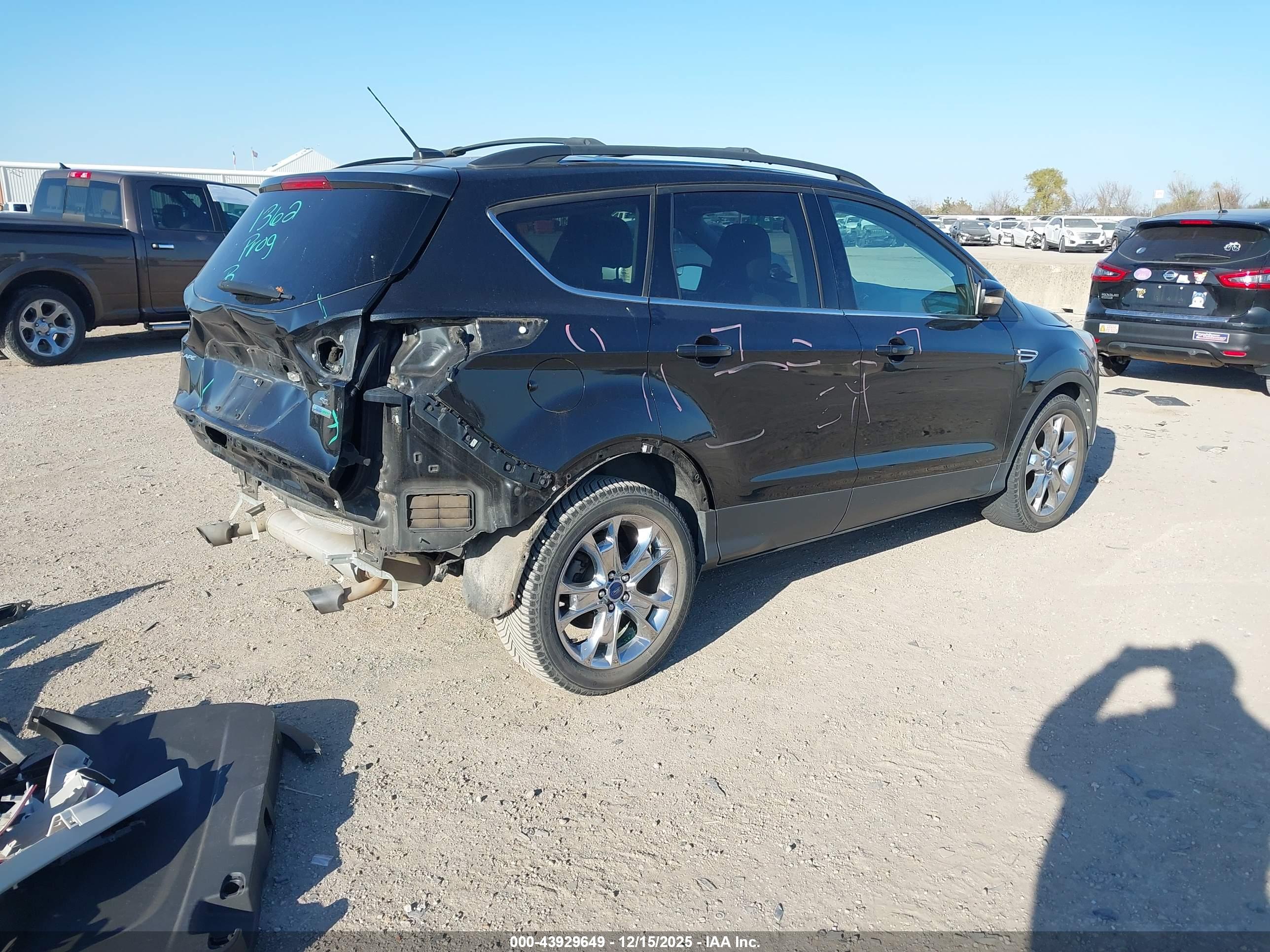 FORD ESCAPE image 4