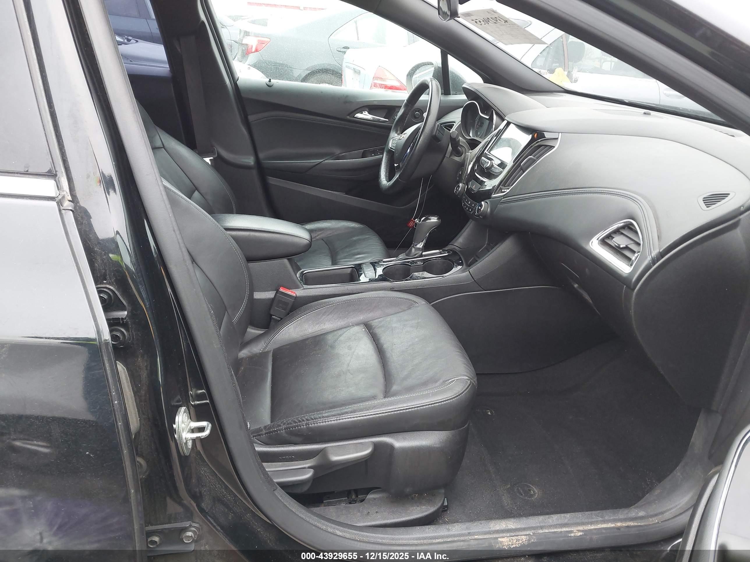 CHEVROLET CRUZE image 5