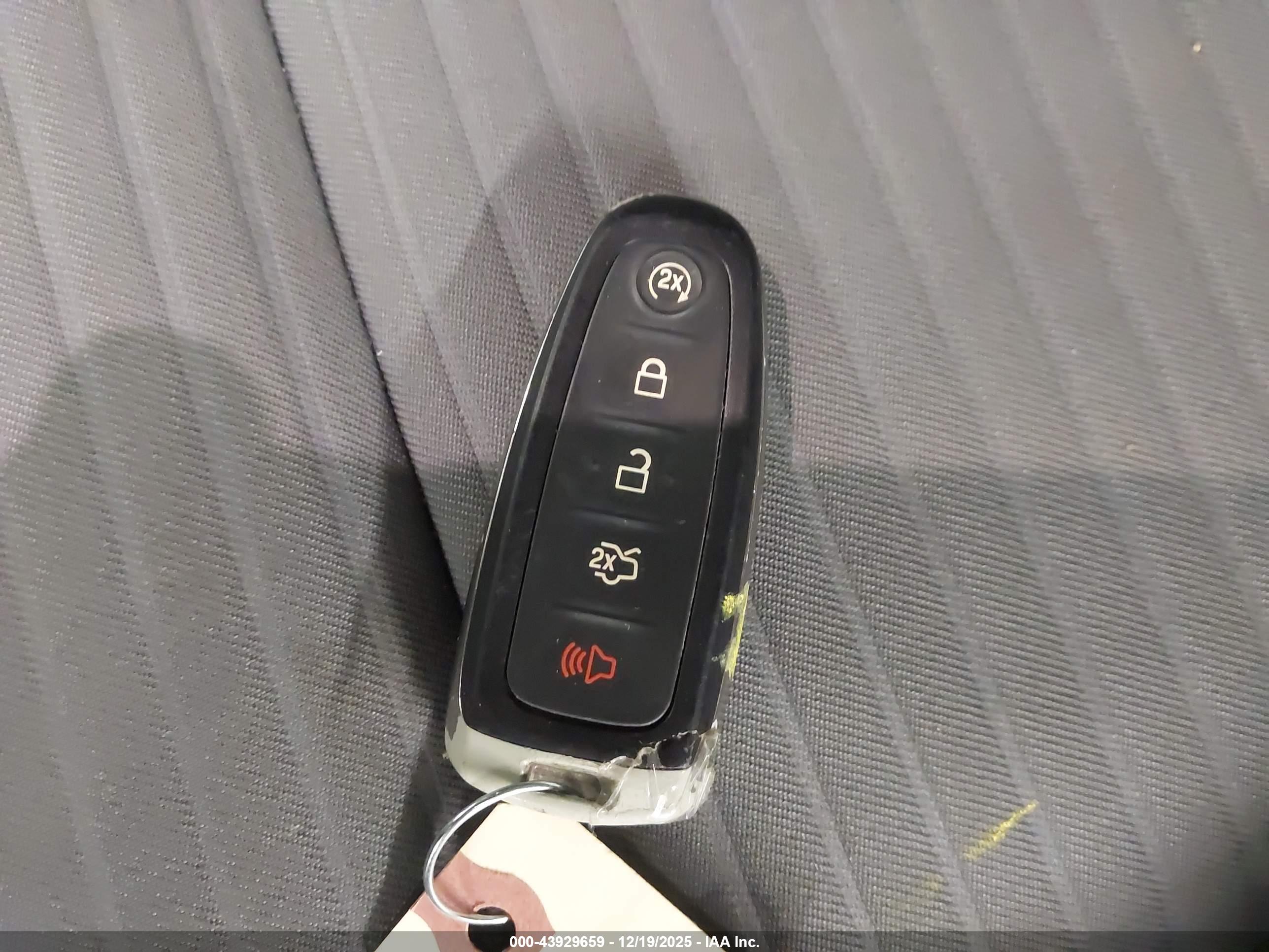FORD ESCAPE image 11