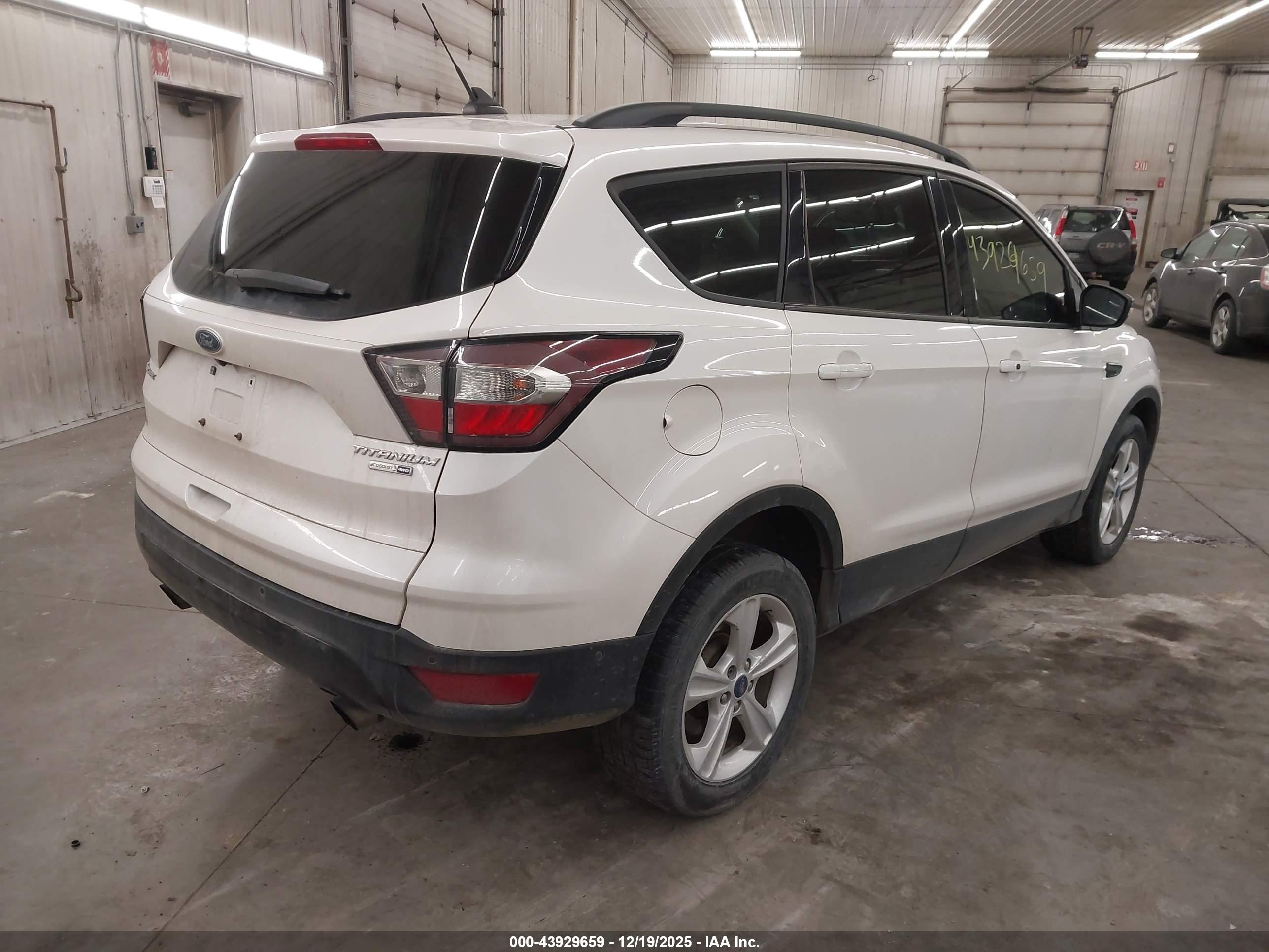 FORD ESCAPE image 4