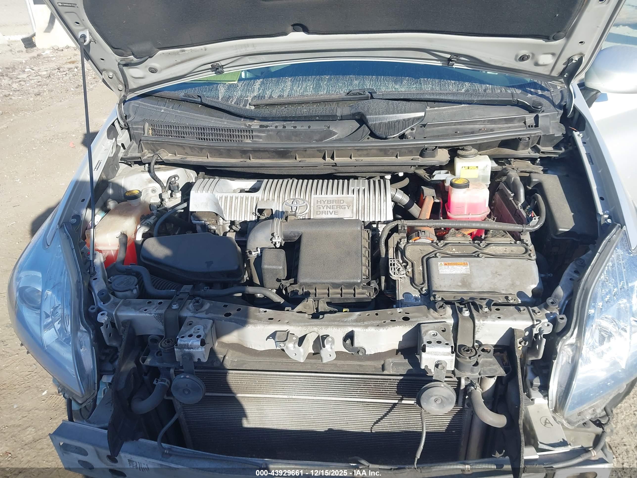 TOYOTA PRIUS image 10