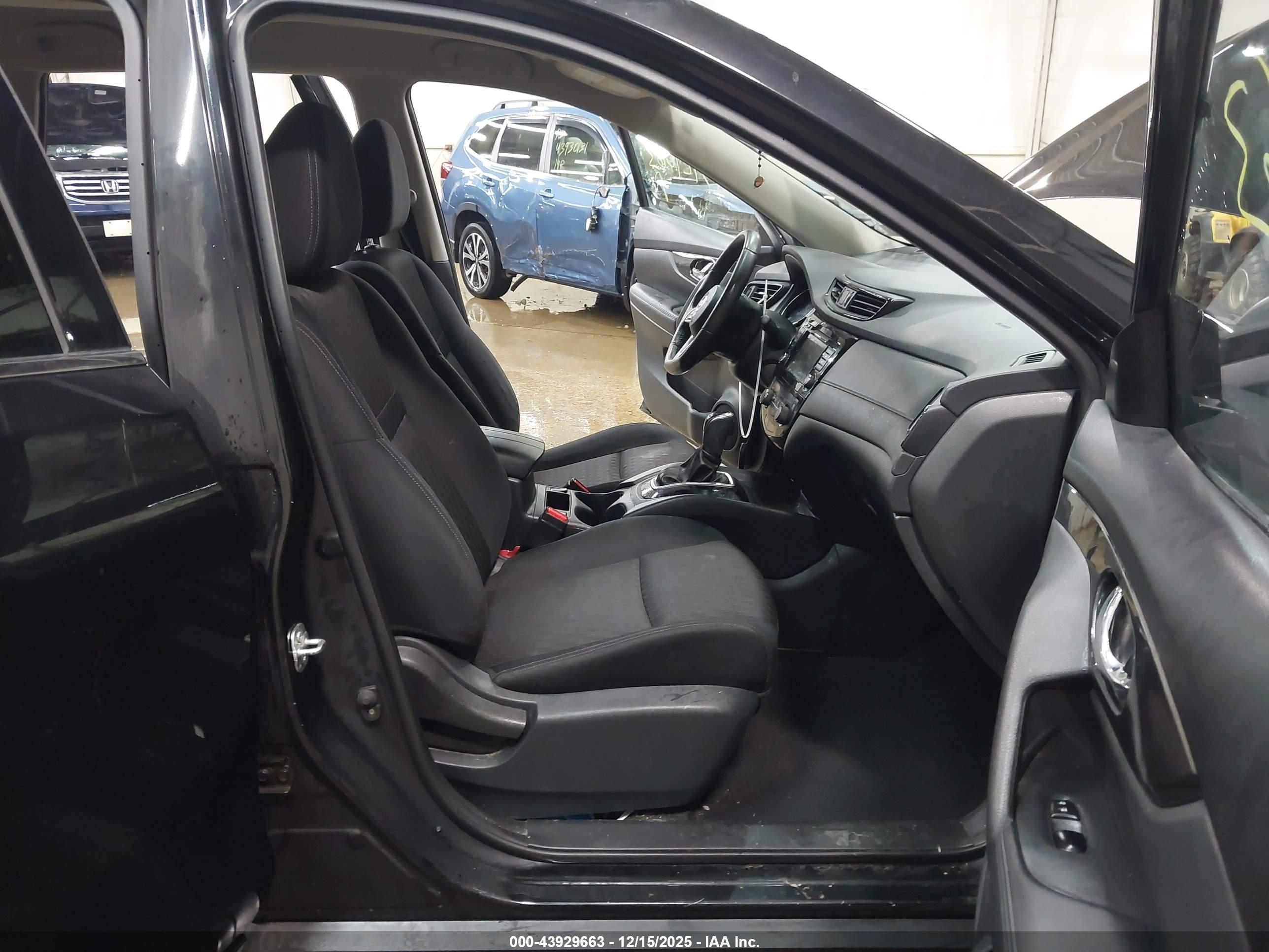 NISSAN ROGUE image 5