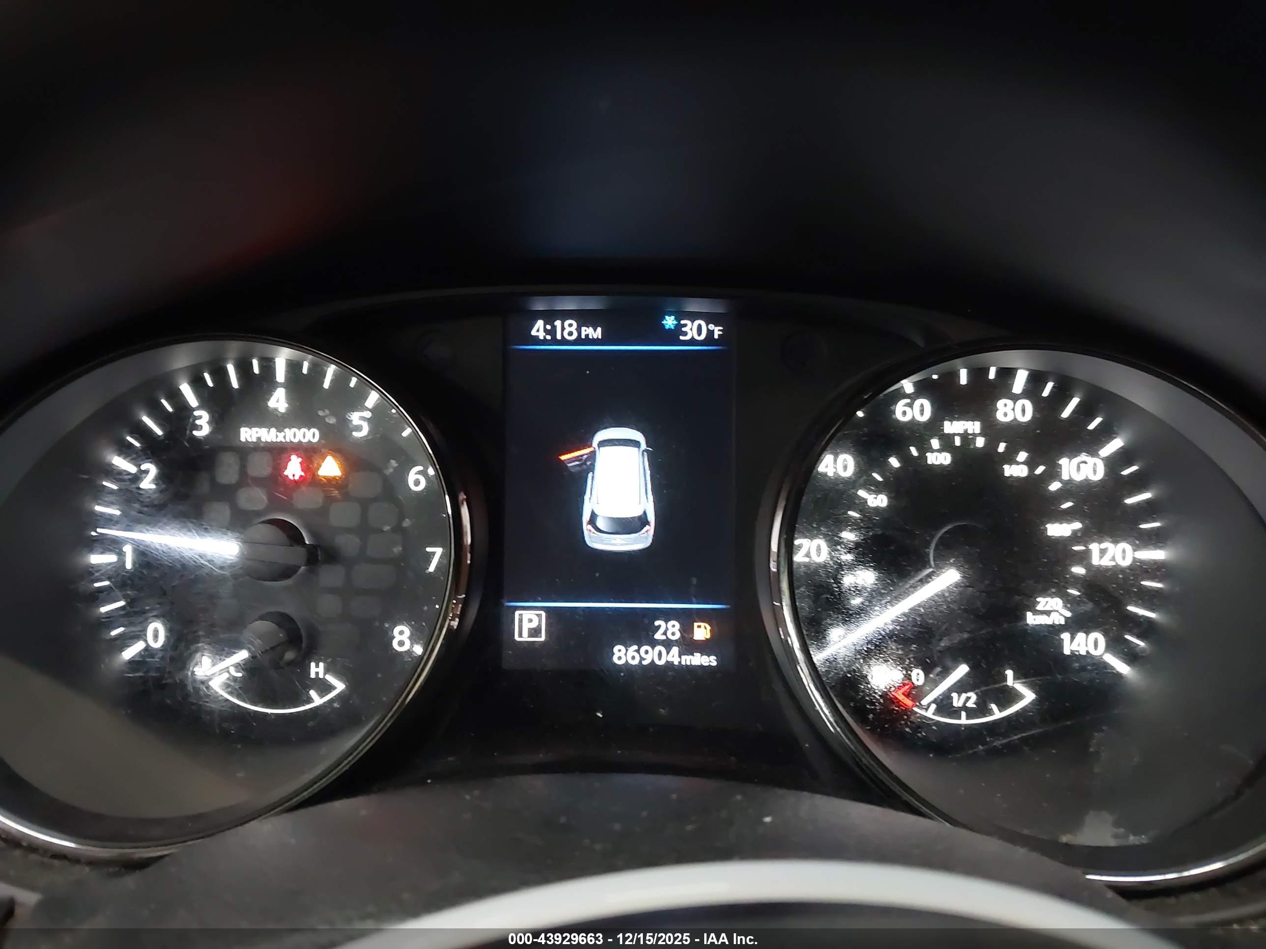 NISSAN ROGUE image 7