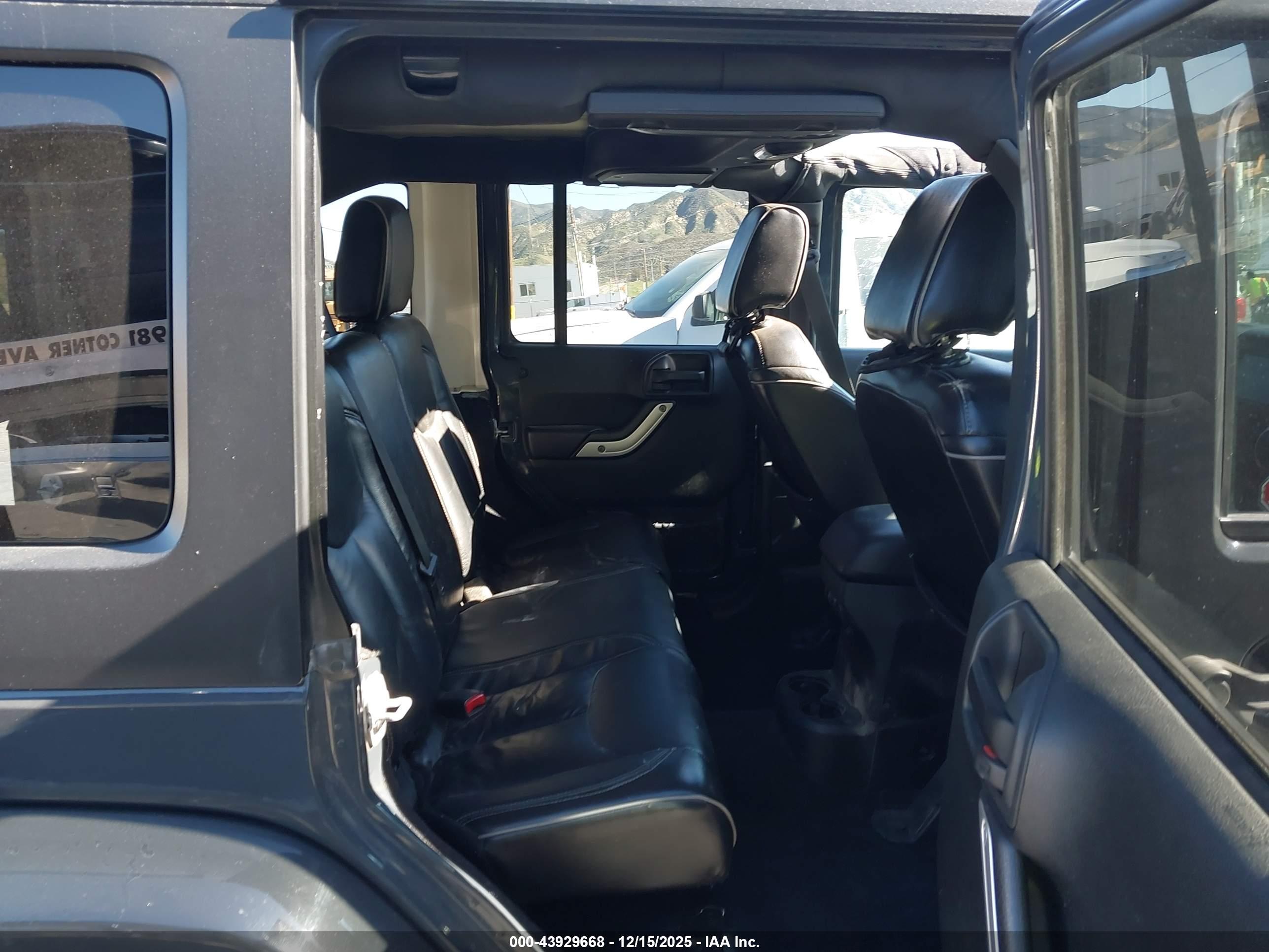 JEEP WRANGLER image 8