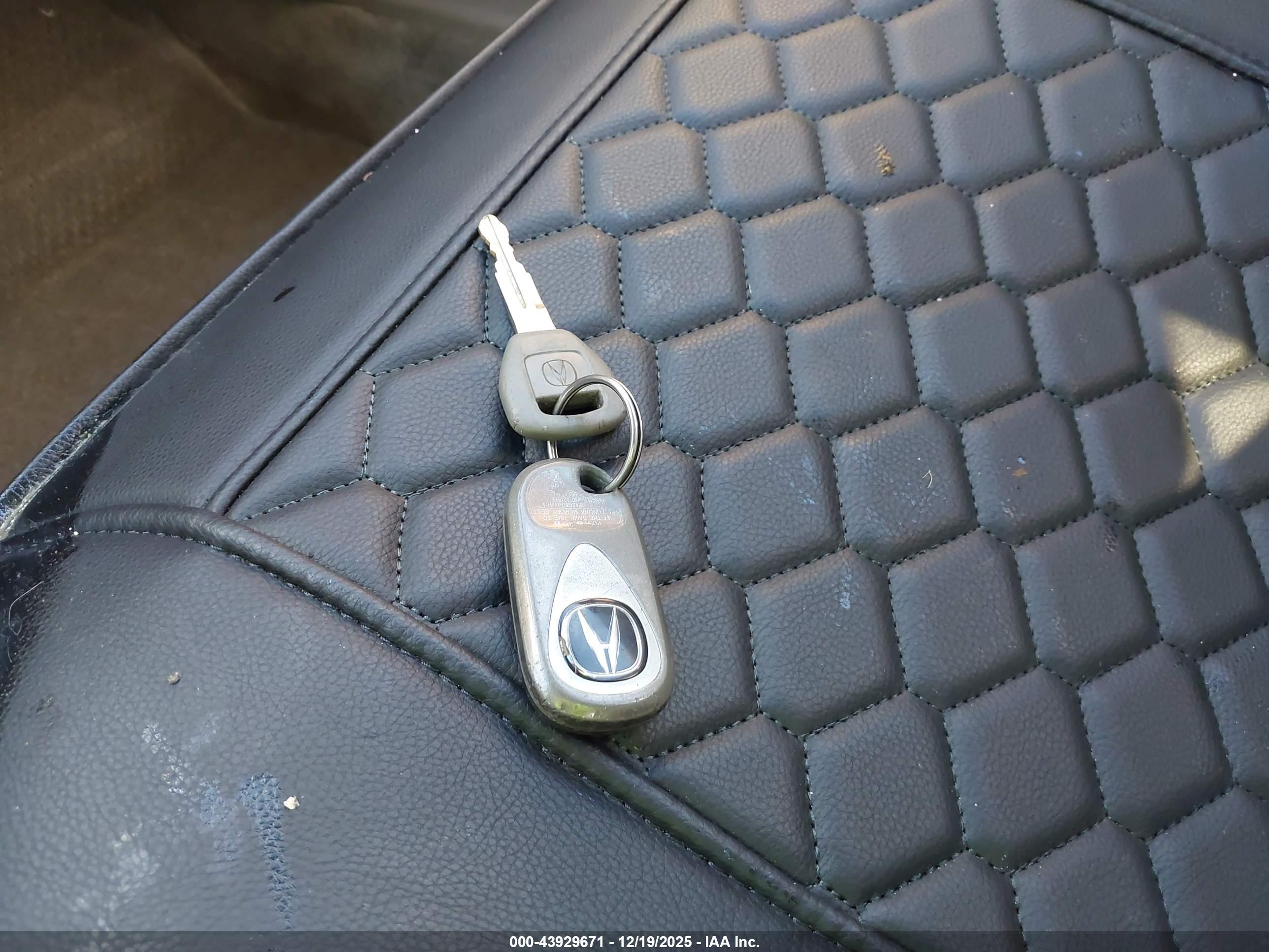 ACURA TL image 11