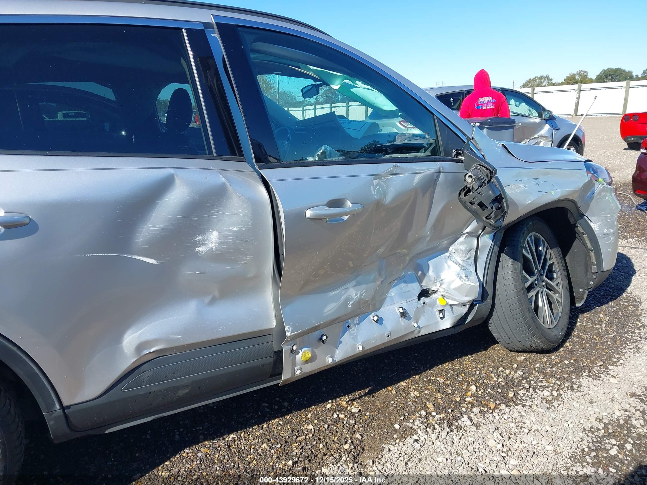 FORD ESCAPE image 6