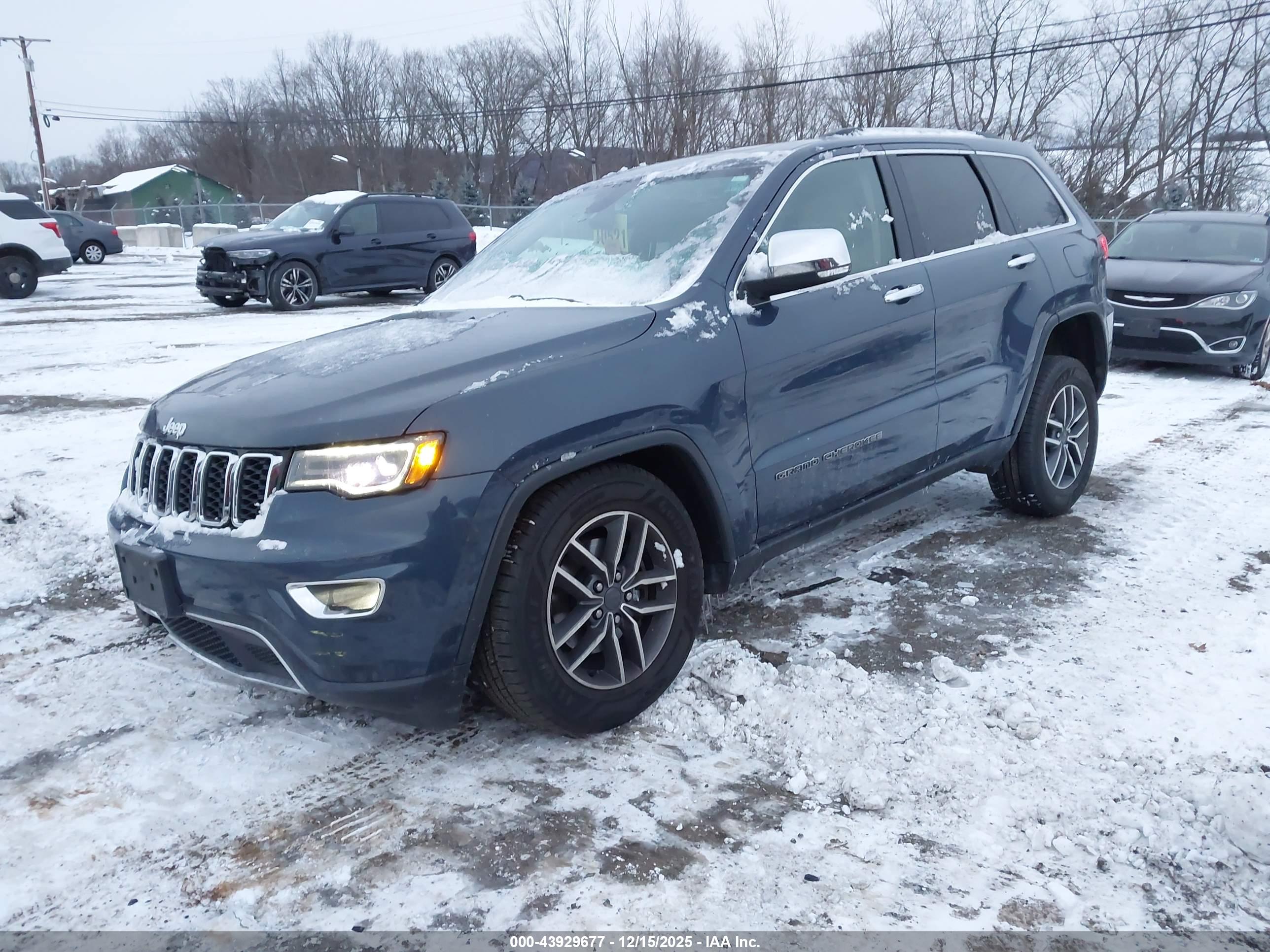 JEEP GRAND image 2