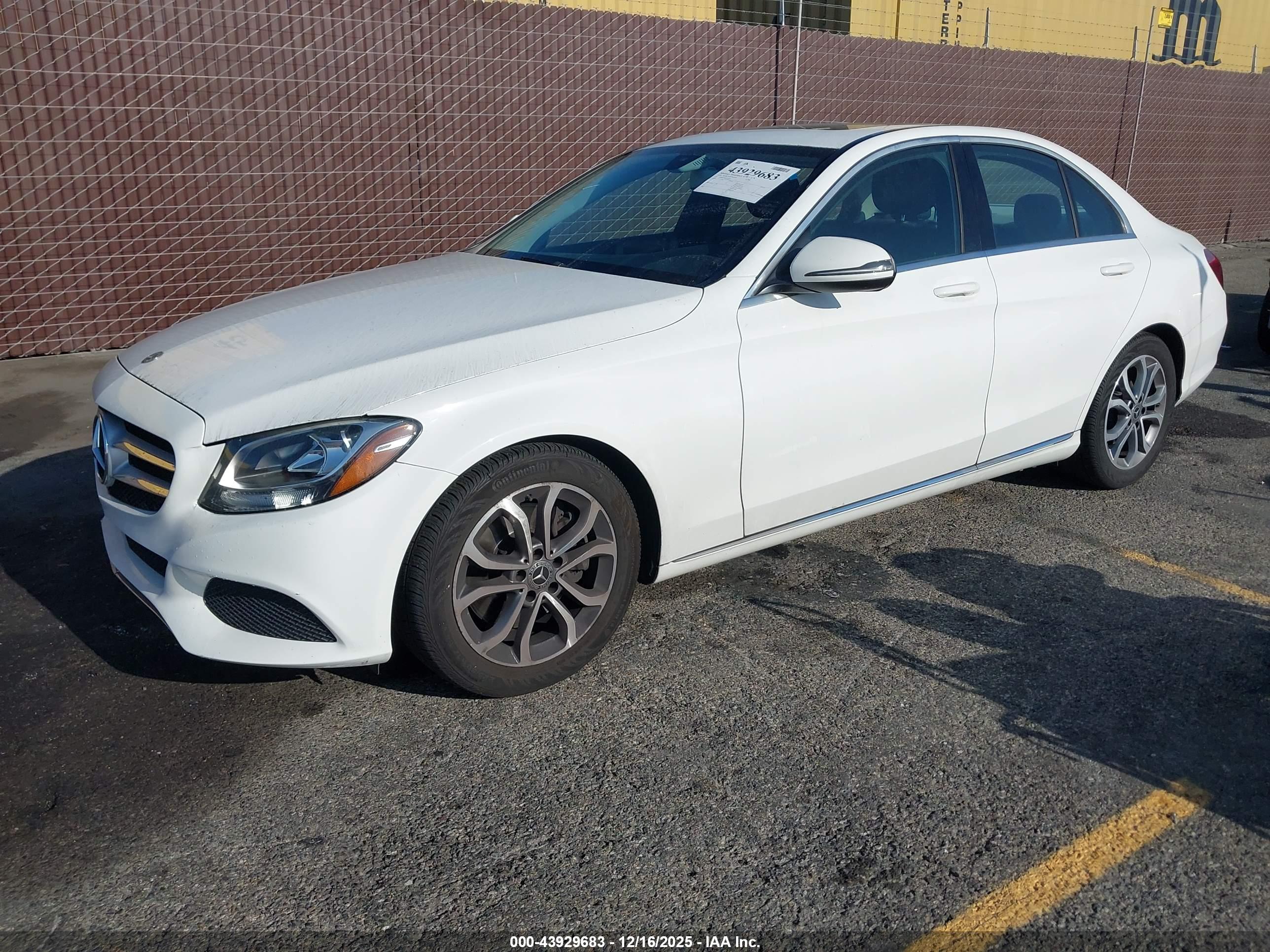 MERCEDES-BENZ C image 2
