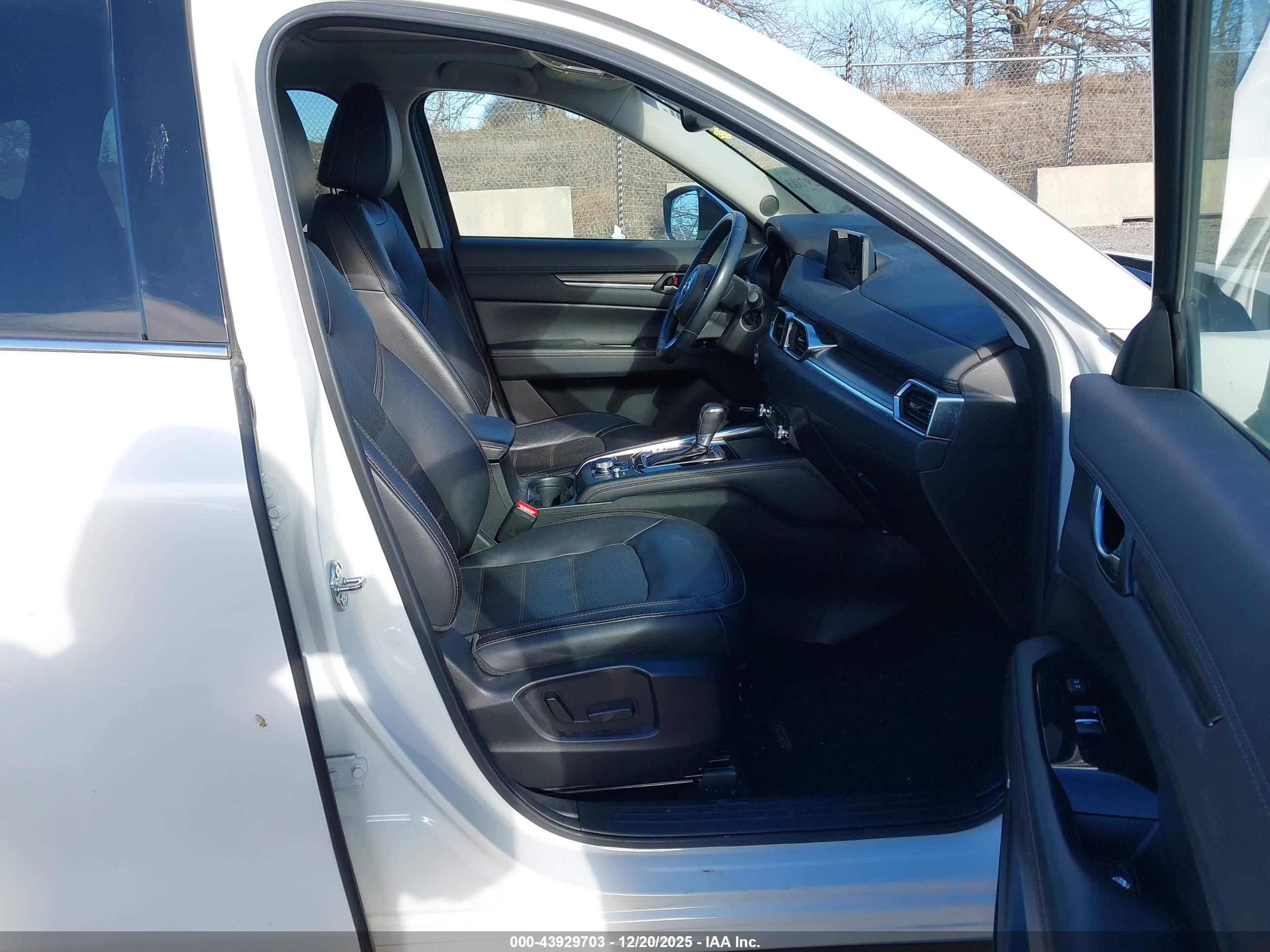MAZDA CX-5 image 5