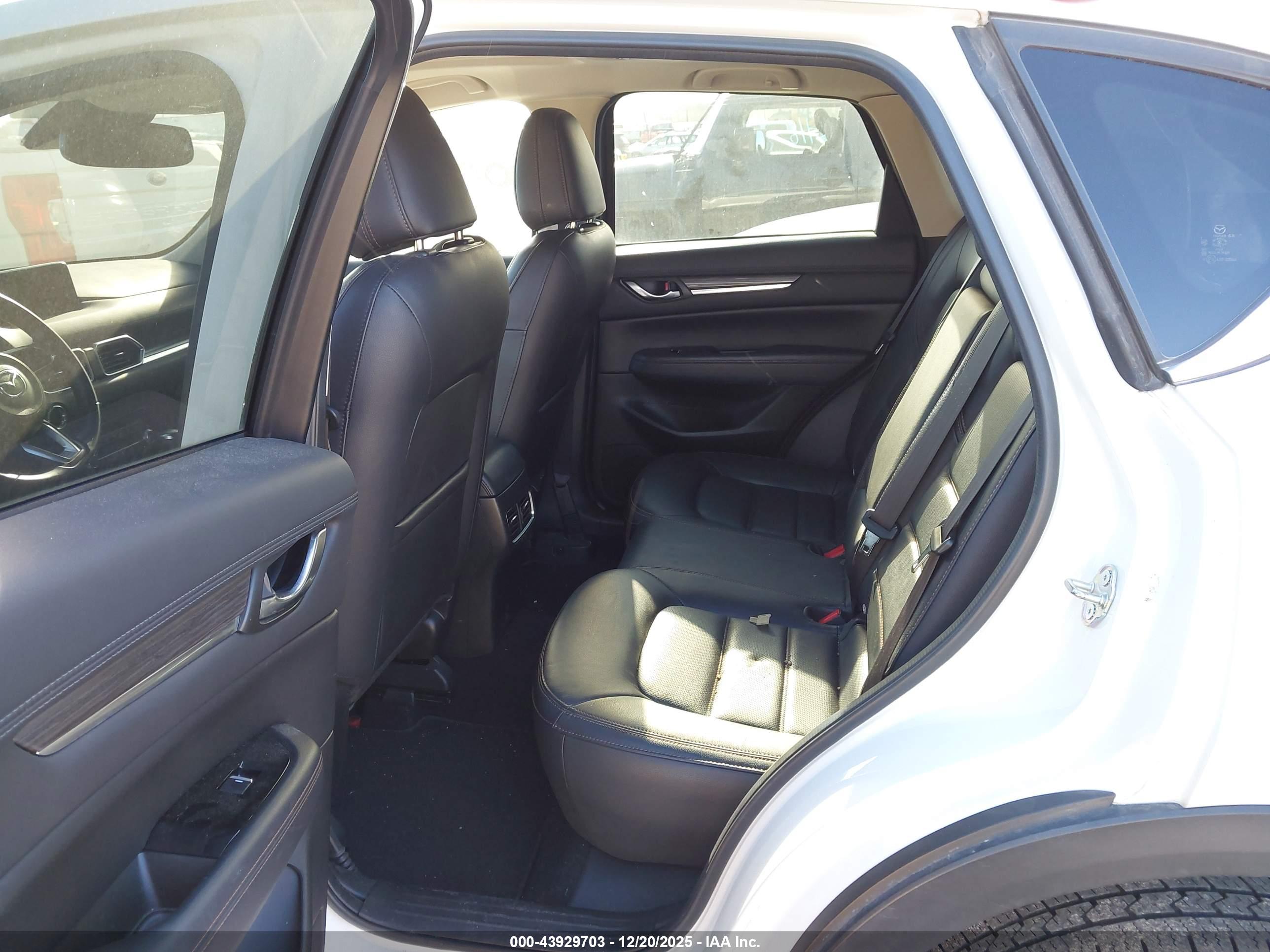MAZDA CX-5 image 8