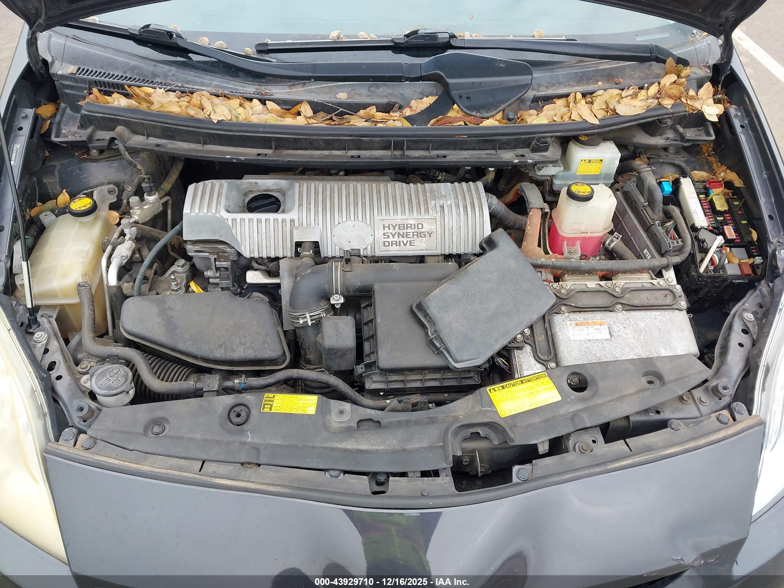 TOYOTA PRIUS image 10