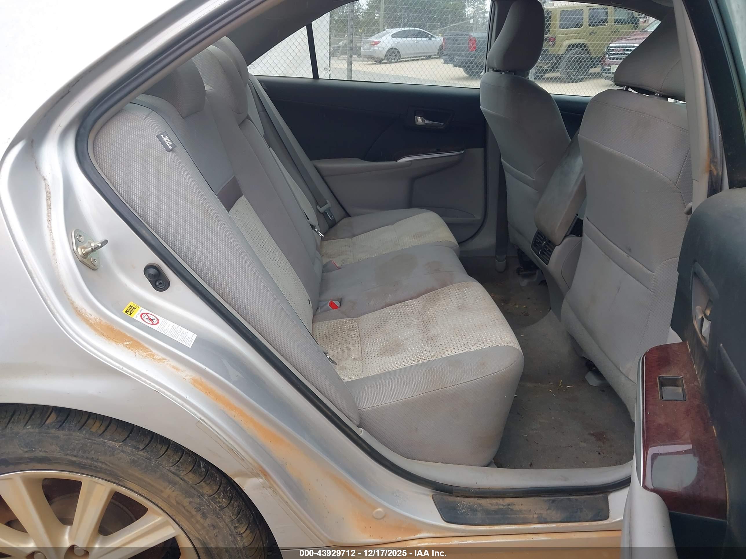 TOYOTA CAMRY image 8