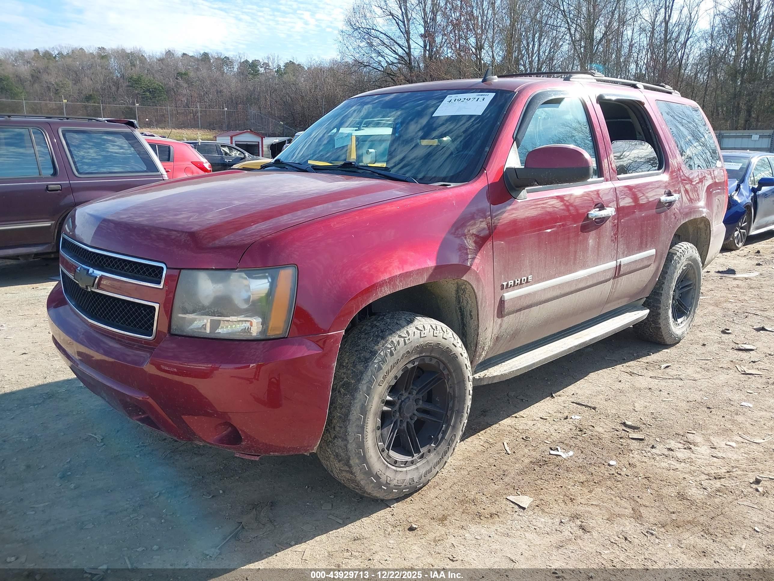 CHEVROLET TAHOE image 2