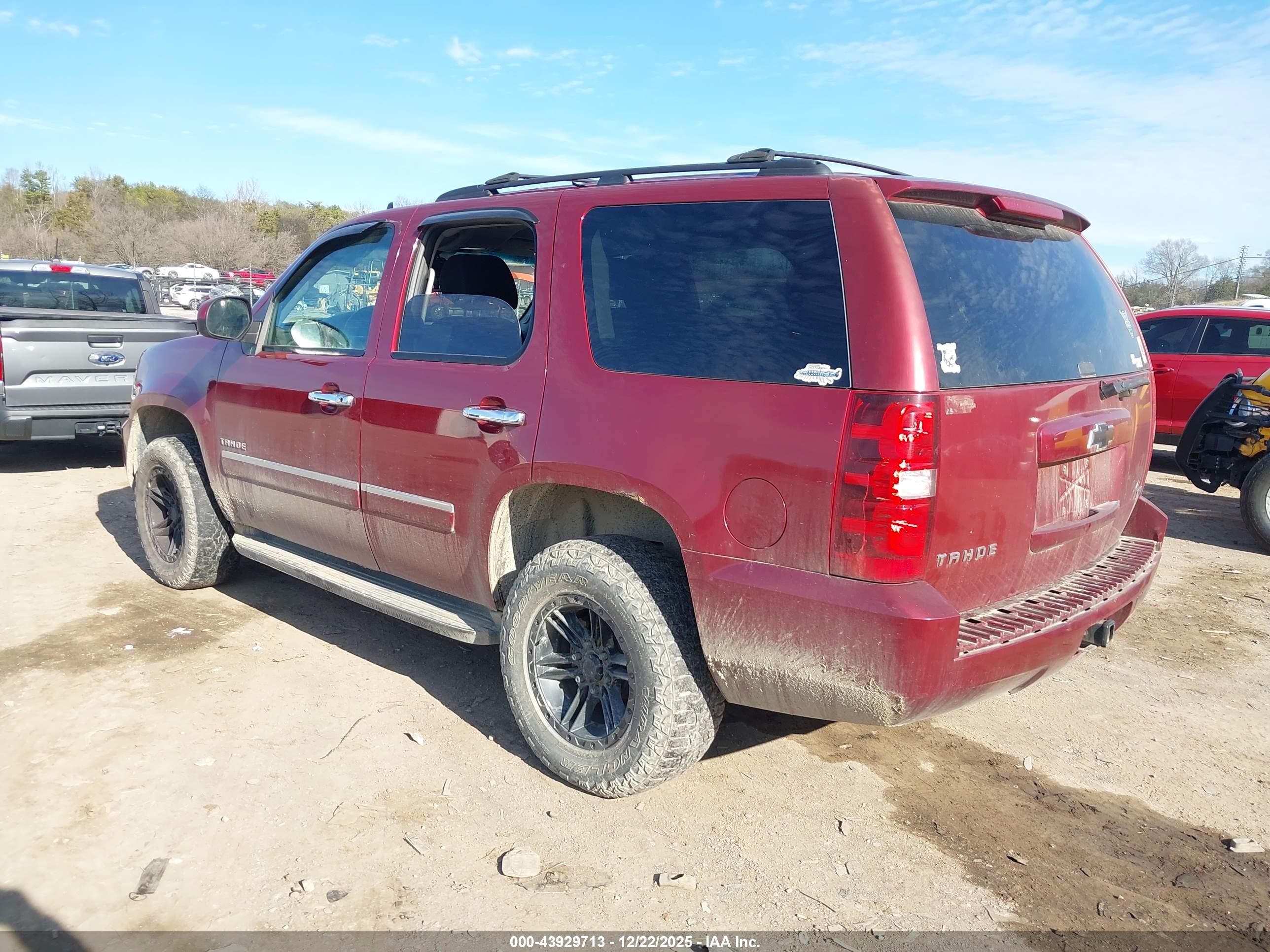 CHEVROLET TAHOE image 3