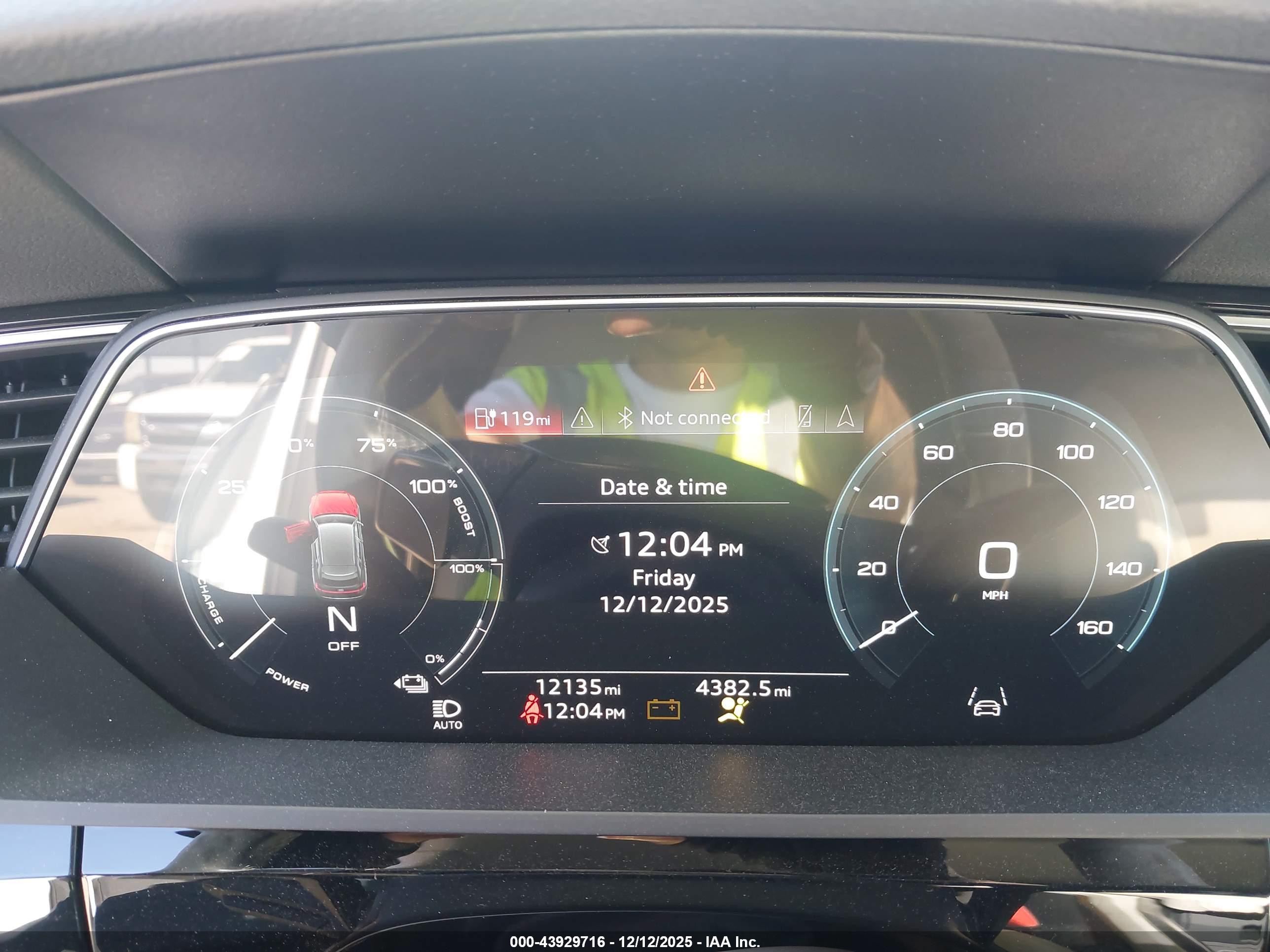 AUDI E-TRON image 7