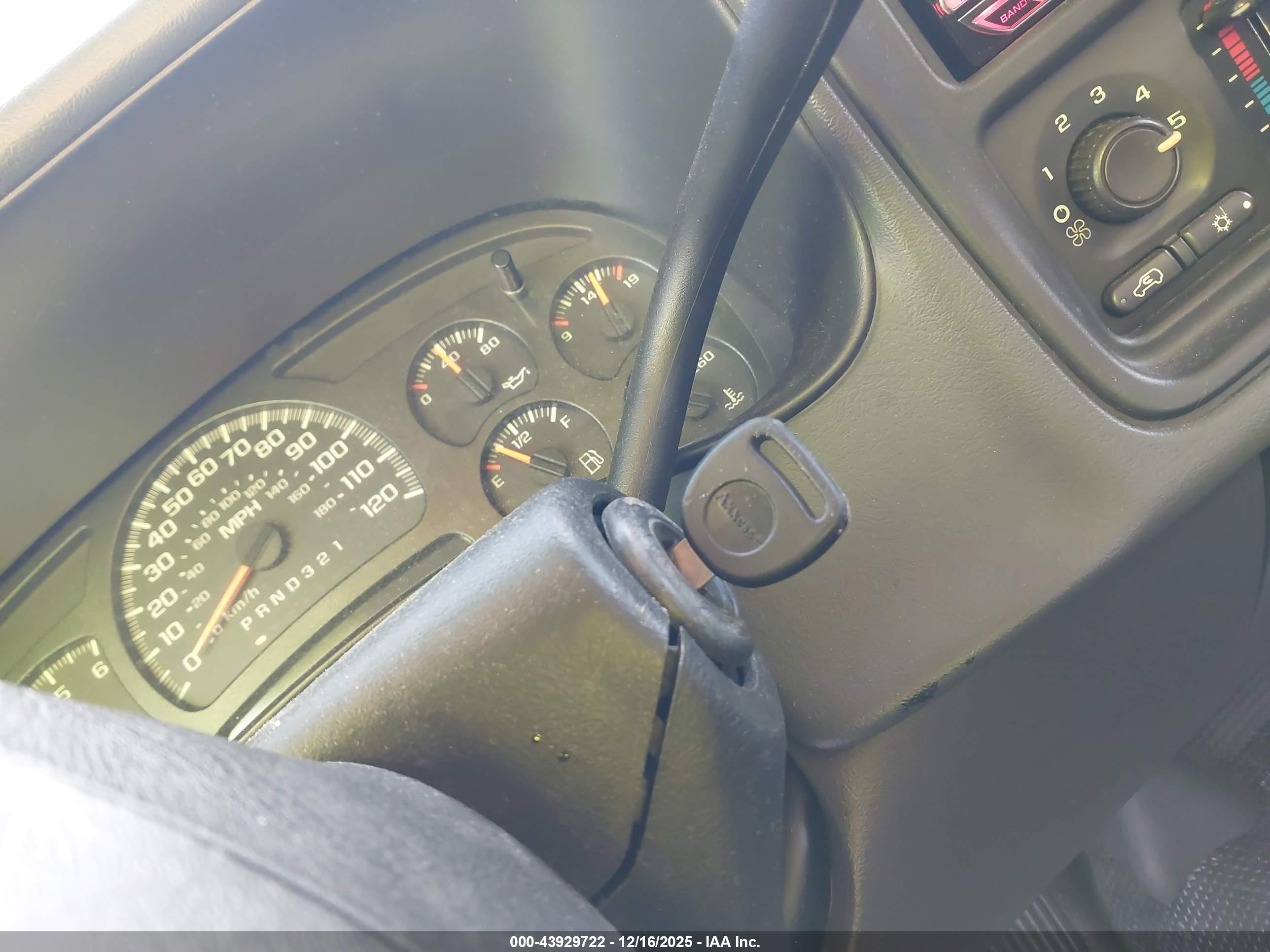 GMC SIERRA image 11