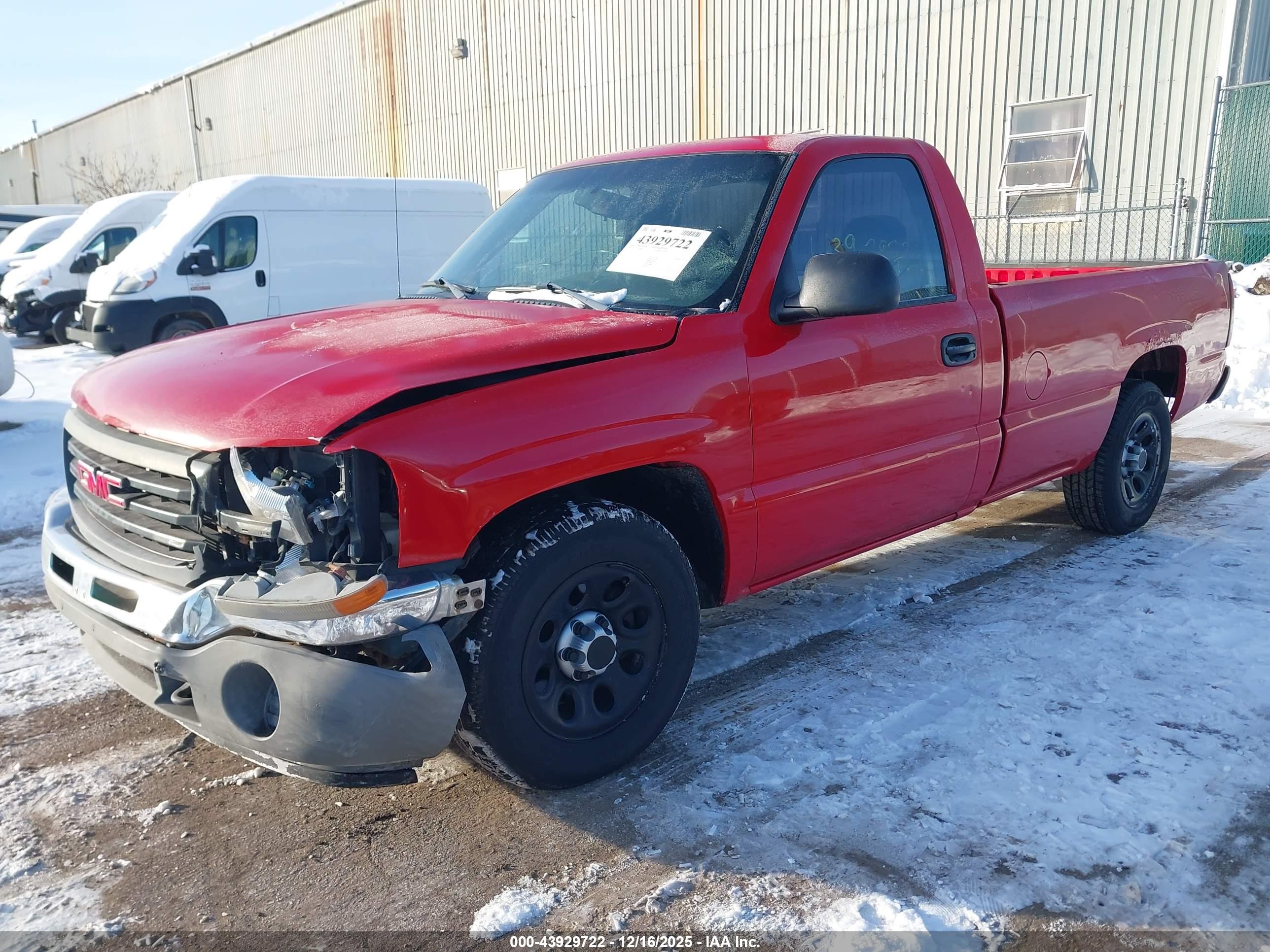 GMC SIERRA image 2