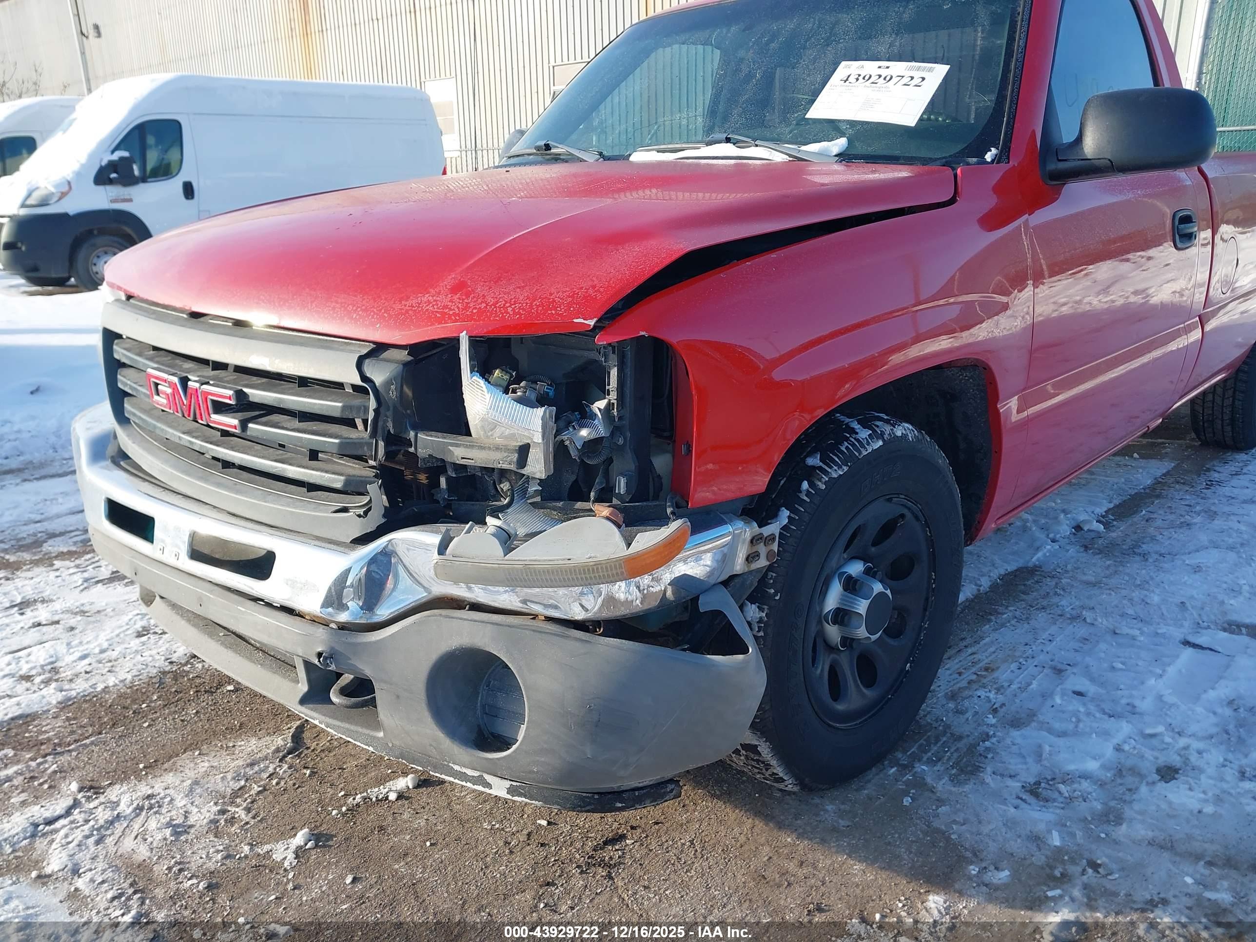GMC SIERRA image 6