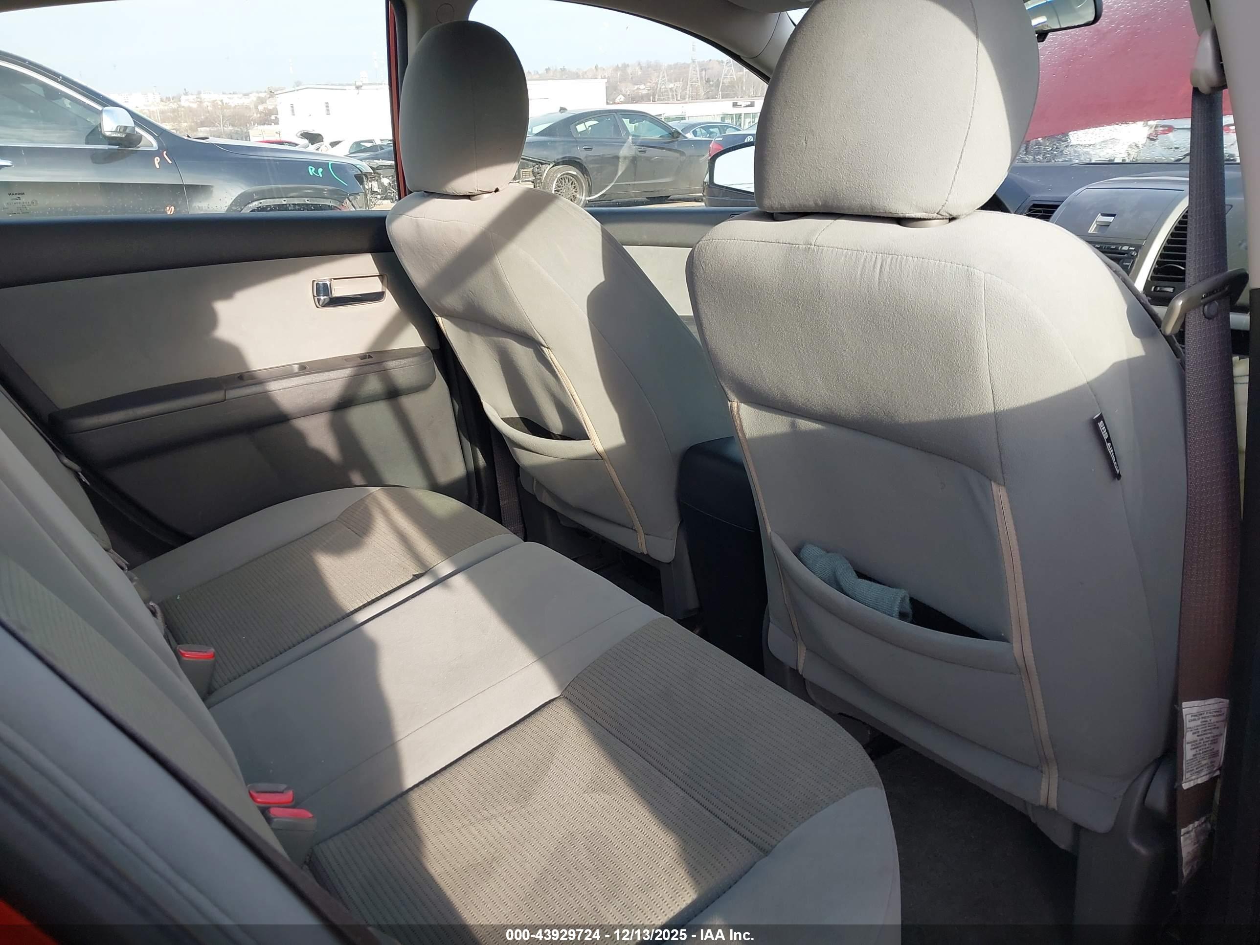 NISSAN SENTRA image 8