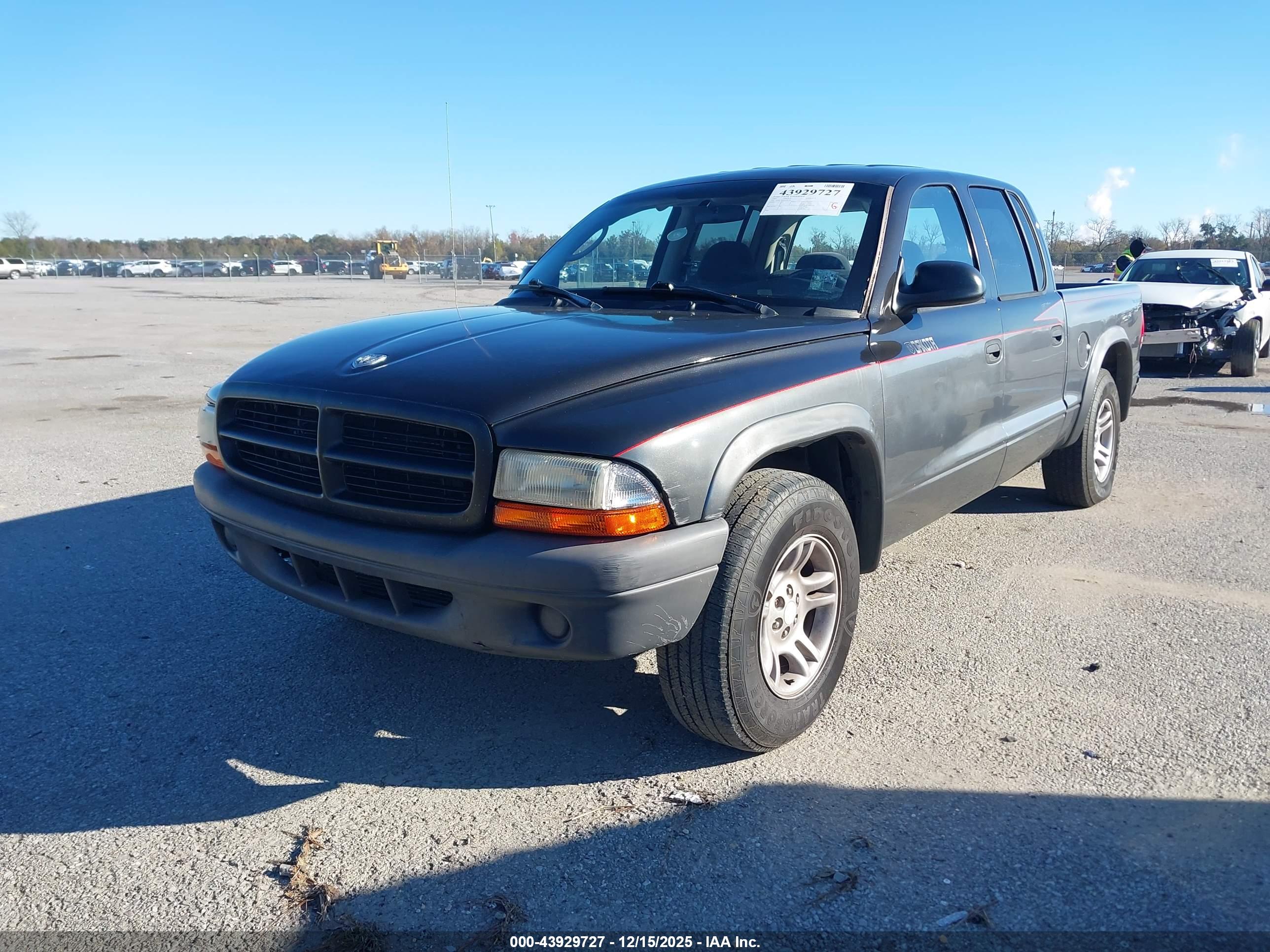 DODGE DAKOTA image 2