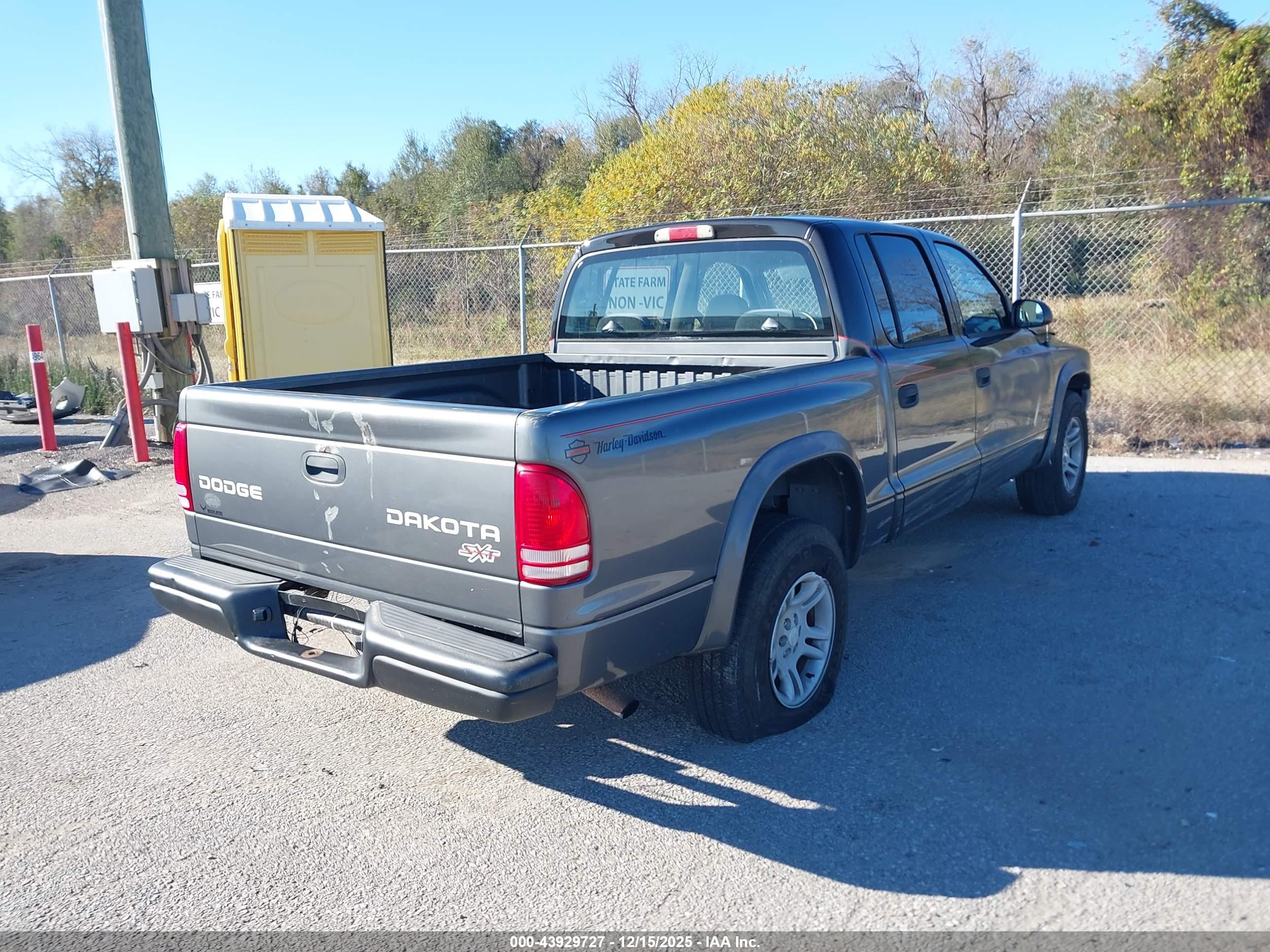 DODGE DAKOTA image 4