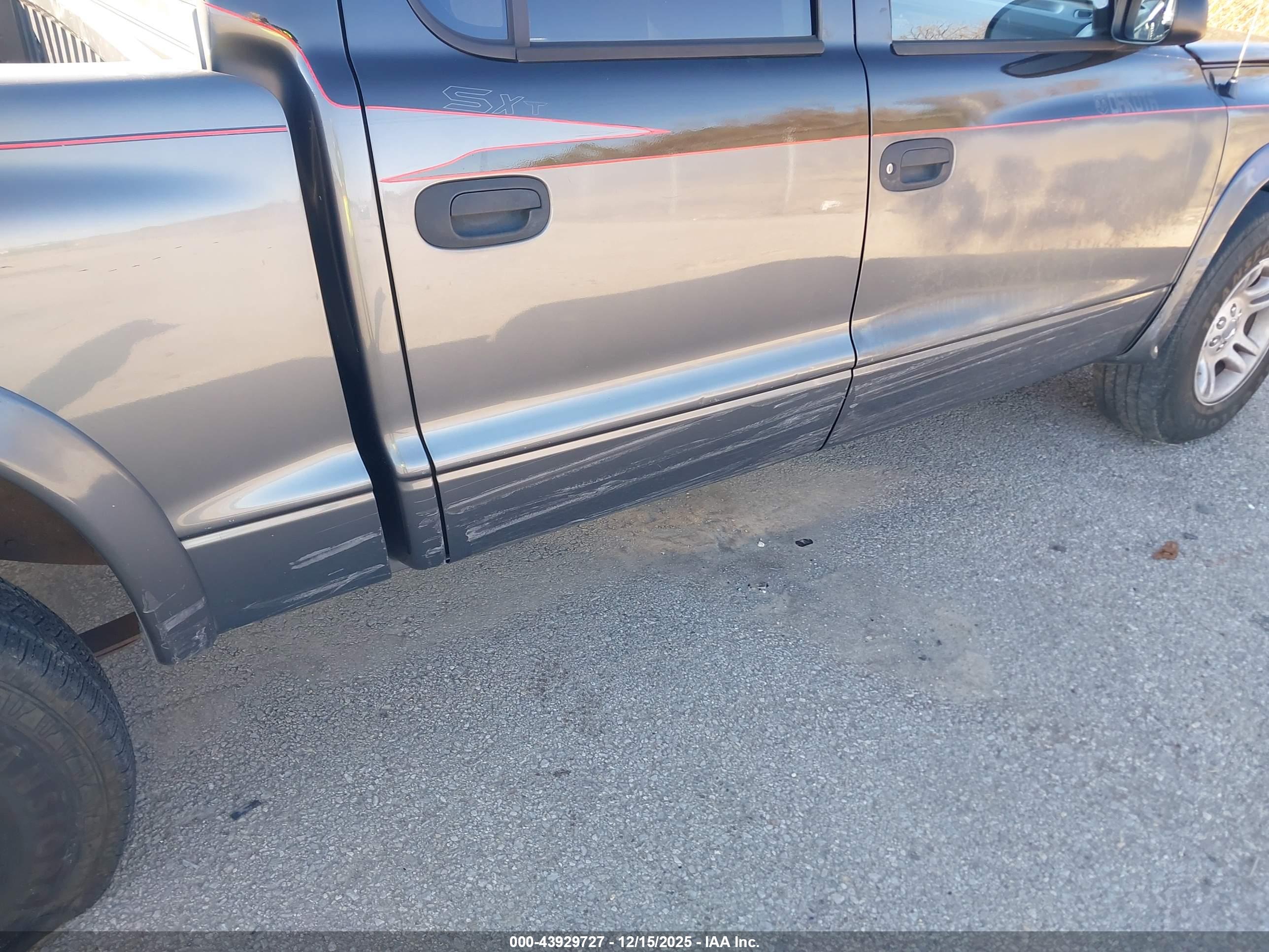 DODGE DAKOTA image 6