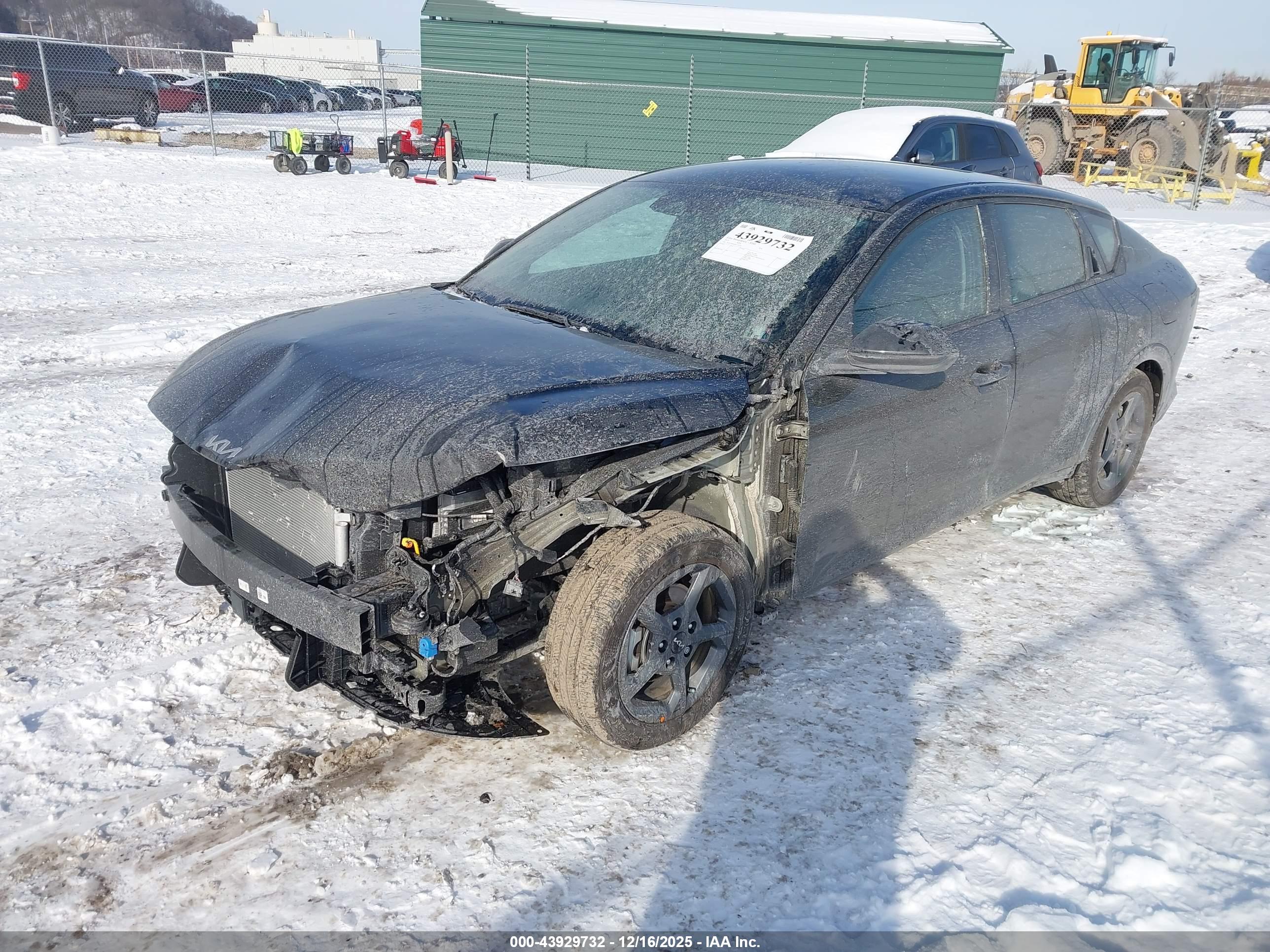 KIA K4 image 2