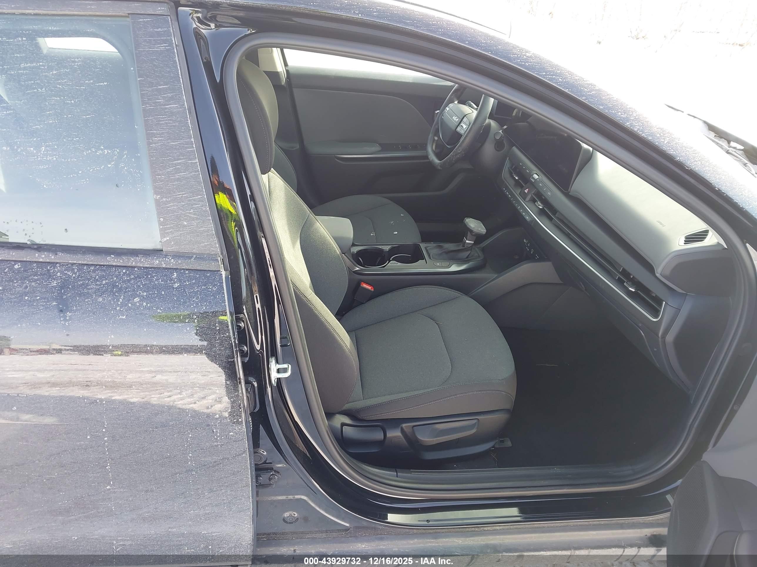 KIA K4 image 5
