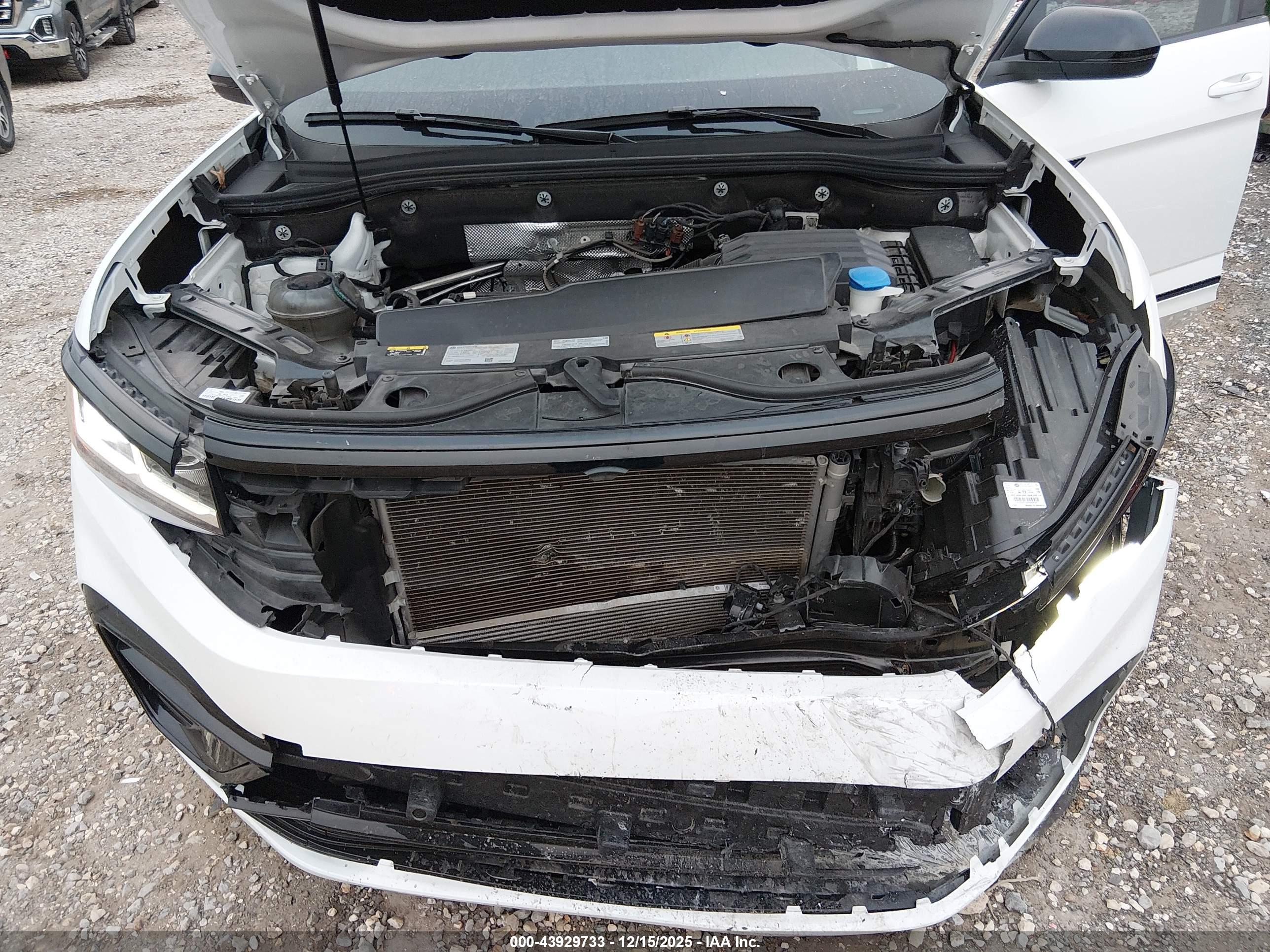 VOLKSWAGEN ATLAS image 10