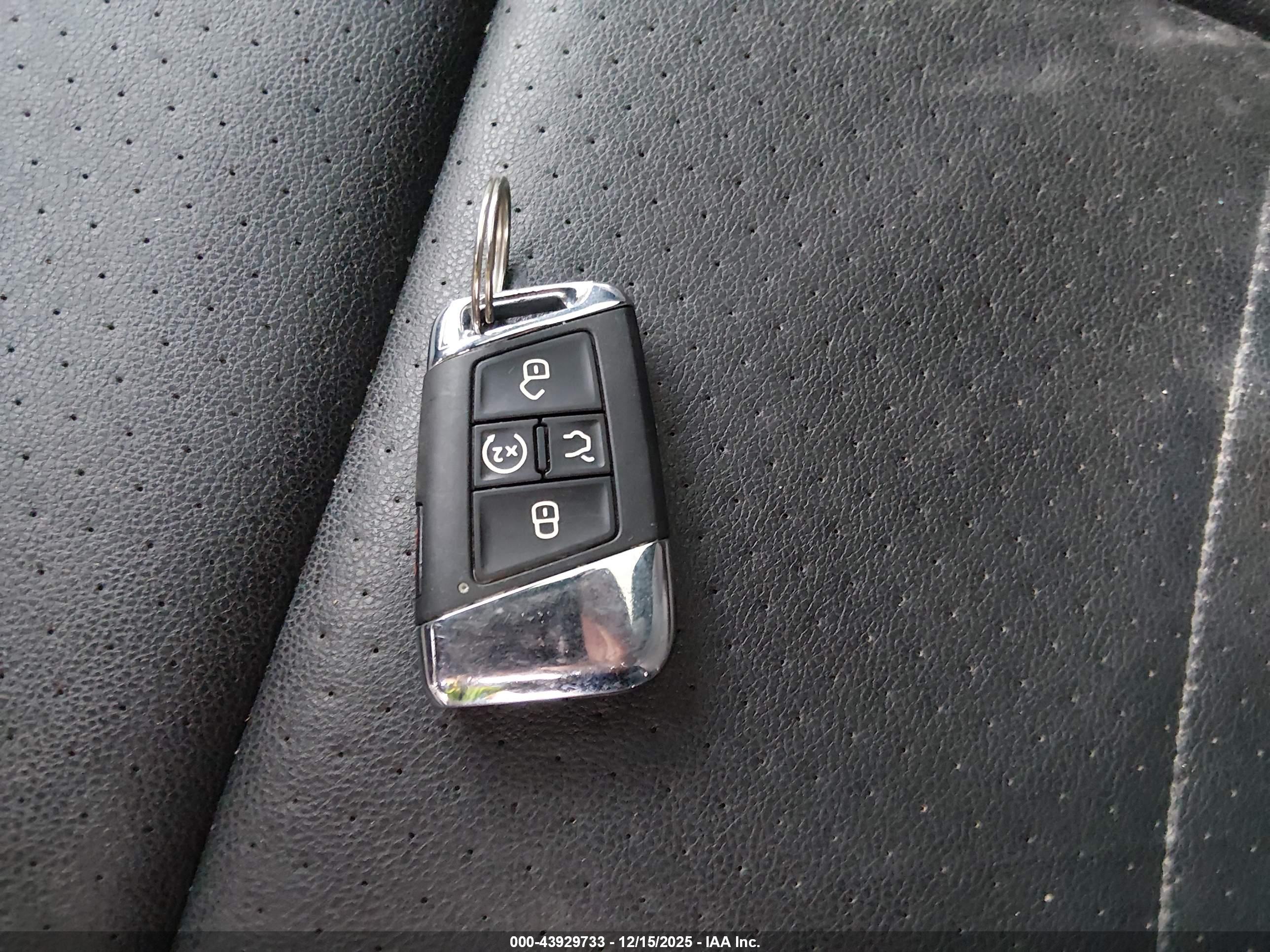 VOLKSWAGEN ATLAS image 11