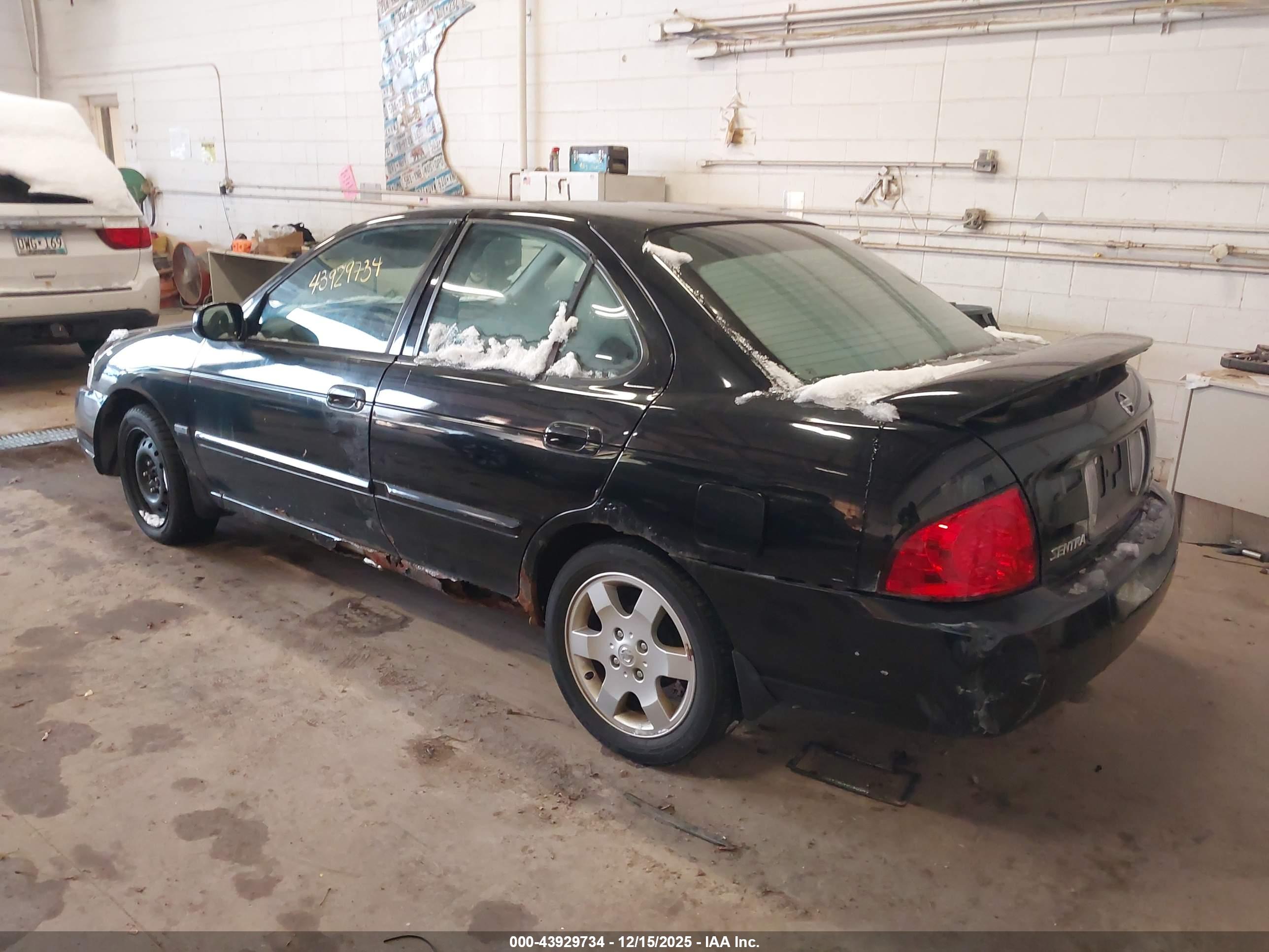 NISSAN SENTRA image 3