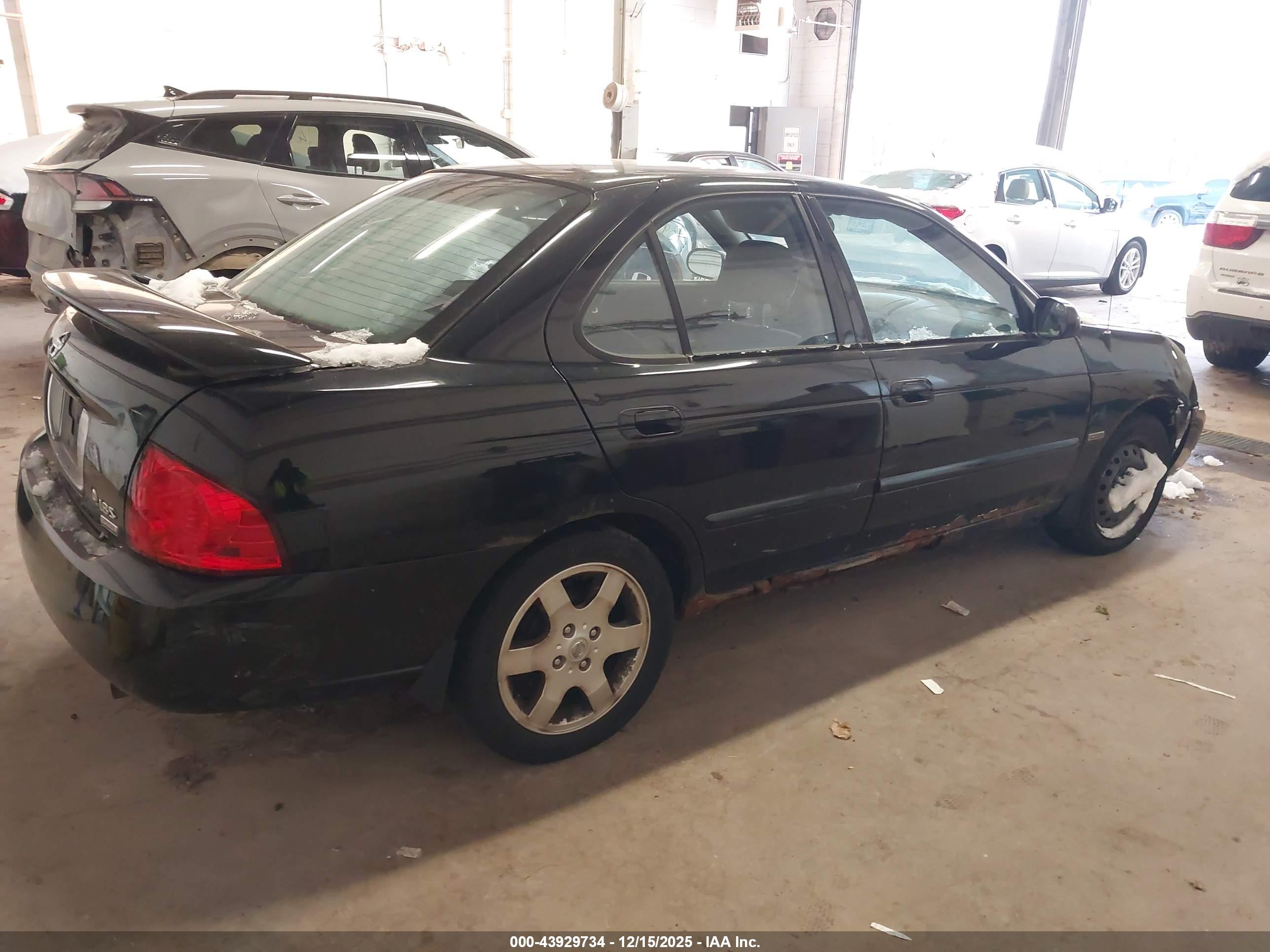 NISSAN SENTRA image 4
