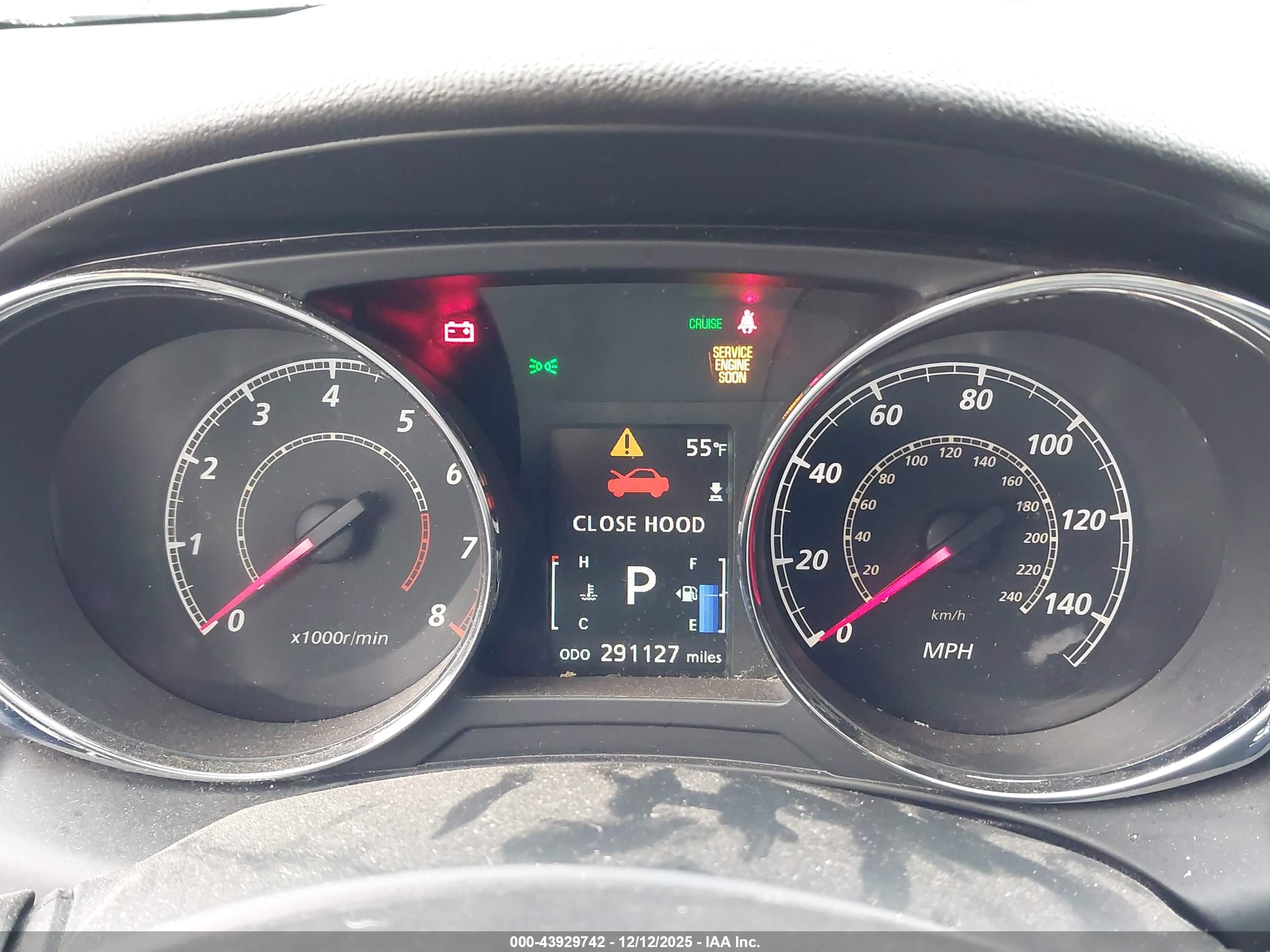 MITSUBISHI OUTLANDER image 7