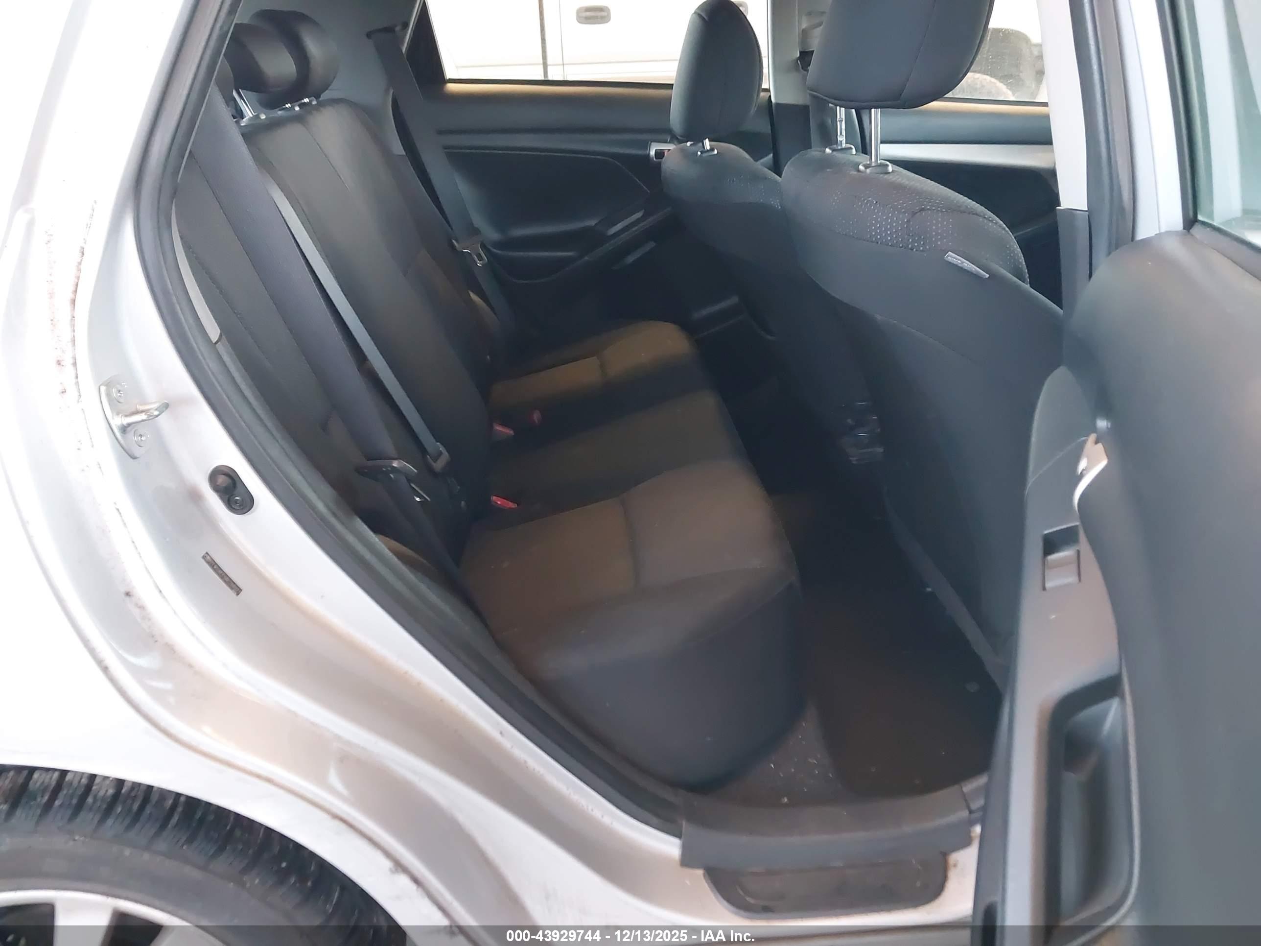 TOYOTA MATRIX image 8