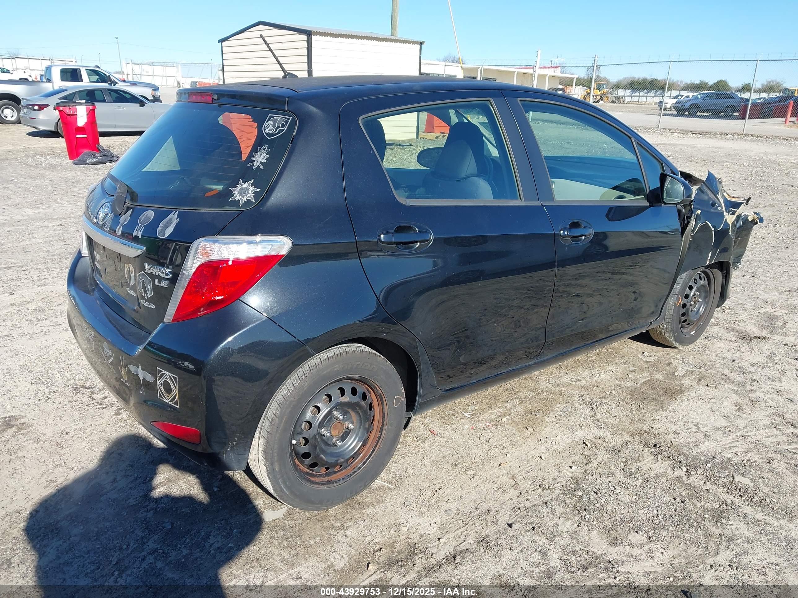TOYOTA YARIS image 4