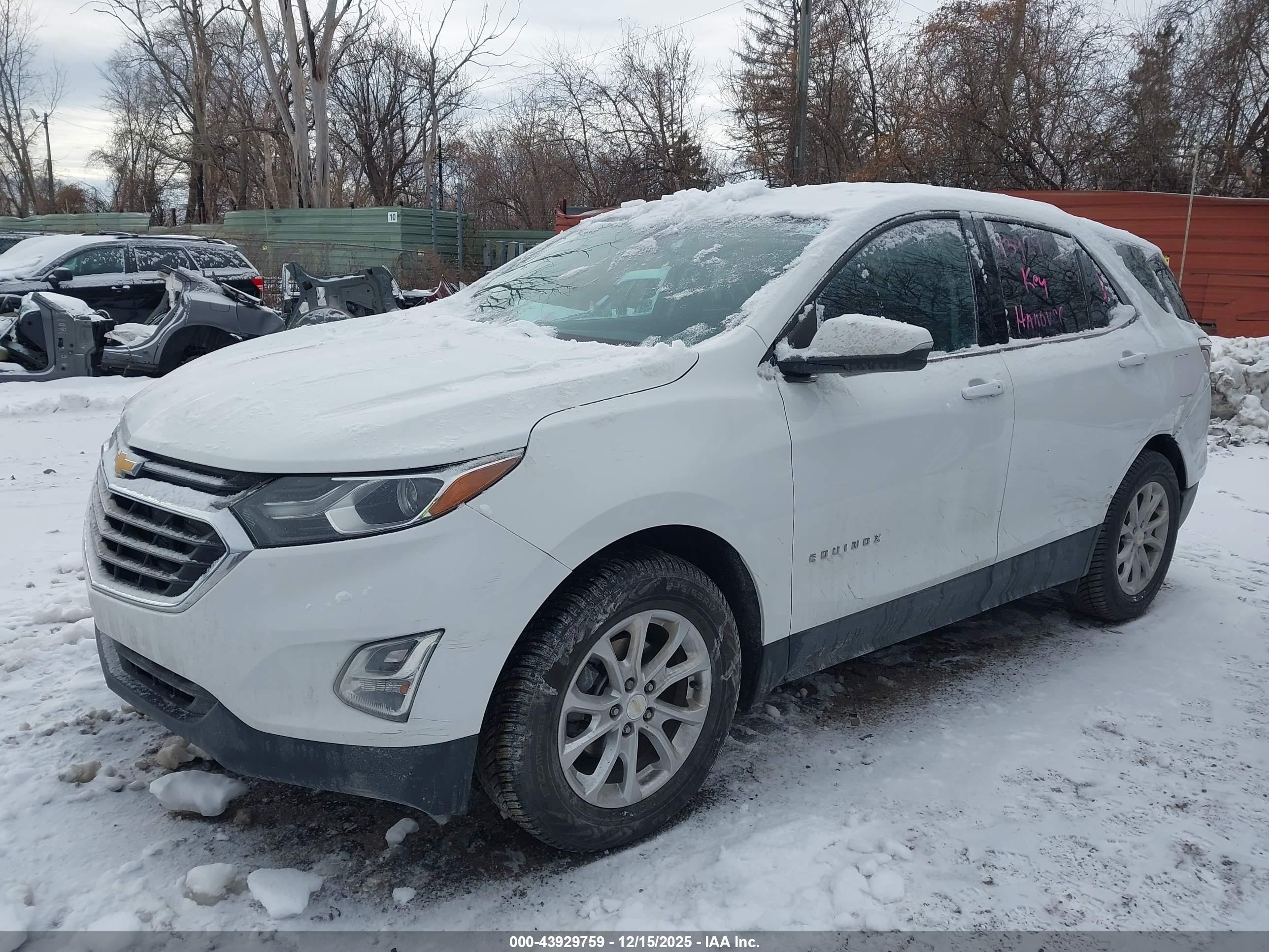 CHEVROLET EQUINOX image 2