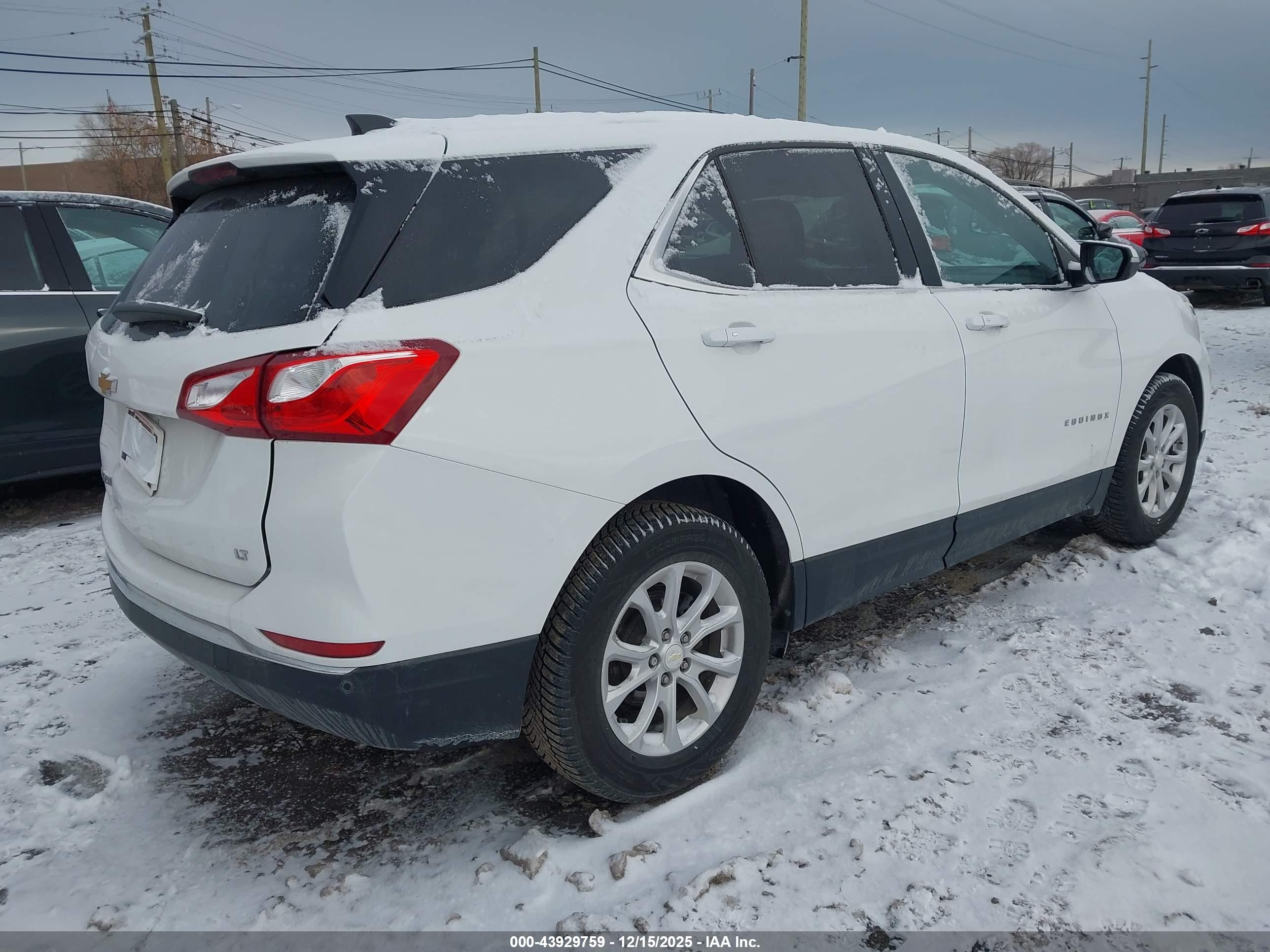 CHEVROLET EQUINOX image 4