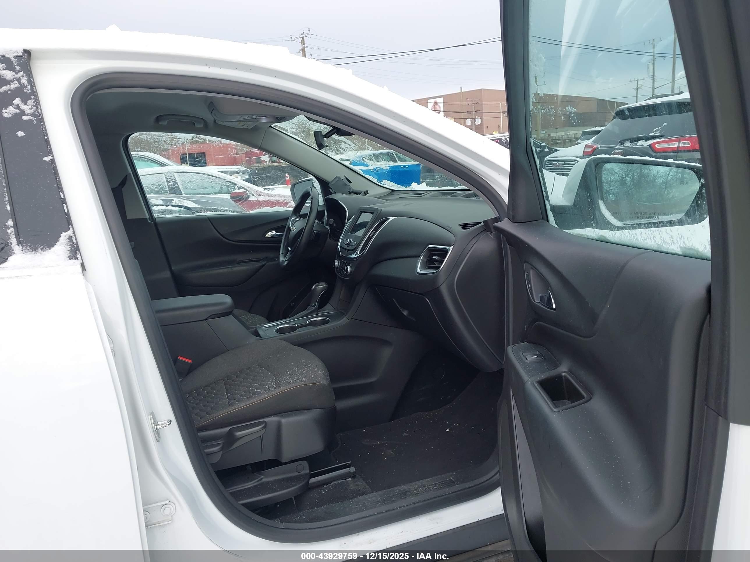 CHEVROLET EQUINOX image 5