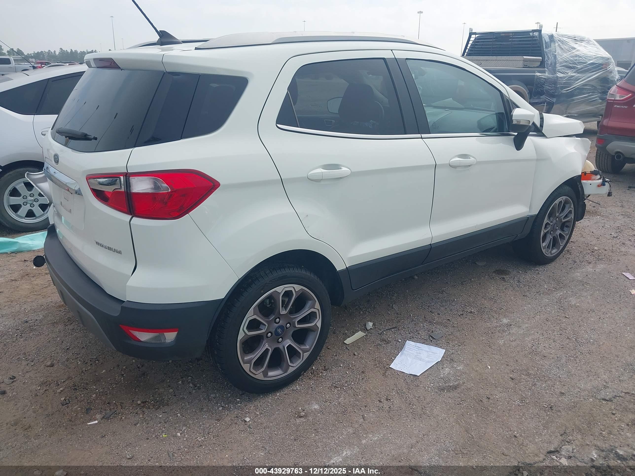 FORD ECOSPORT image 4